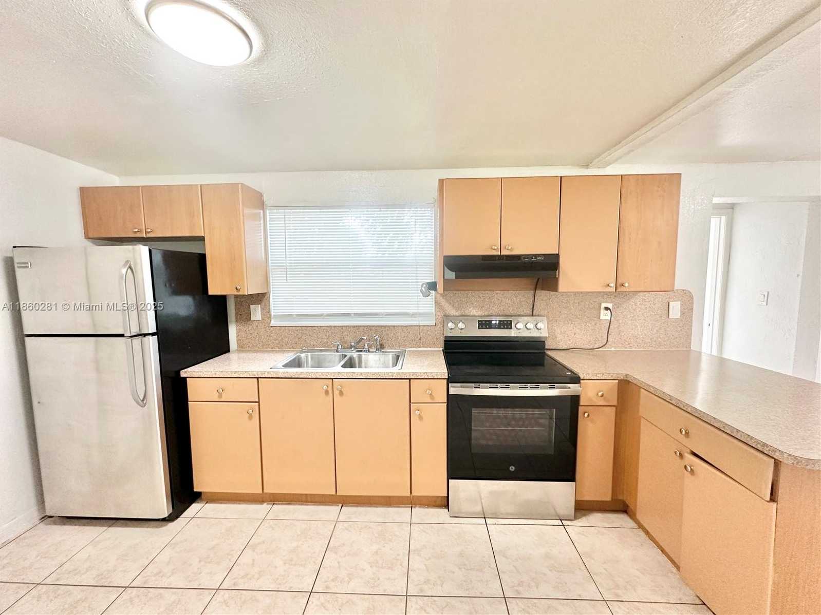 Small Image of 7156 NORTH WEST 15TH COURT, Miami Number 6
