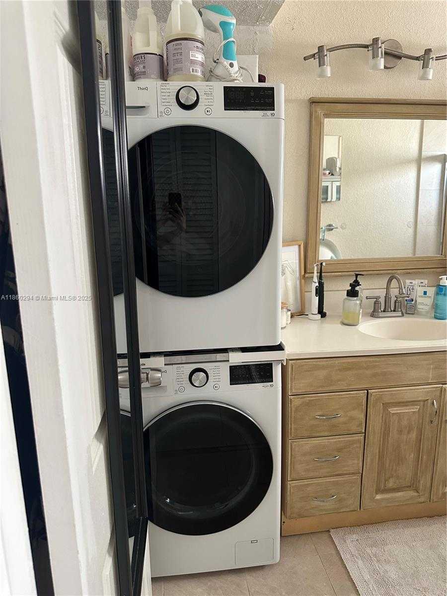 Small Image of 10250 WEST BAY HARBOR DR #4B, Bay Harbor Islands Number 11