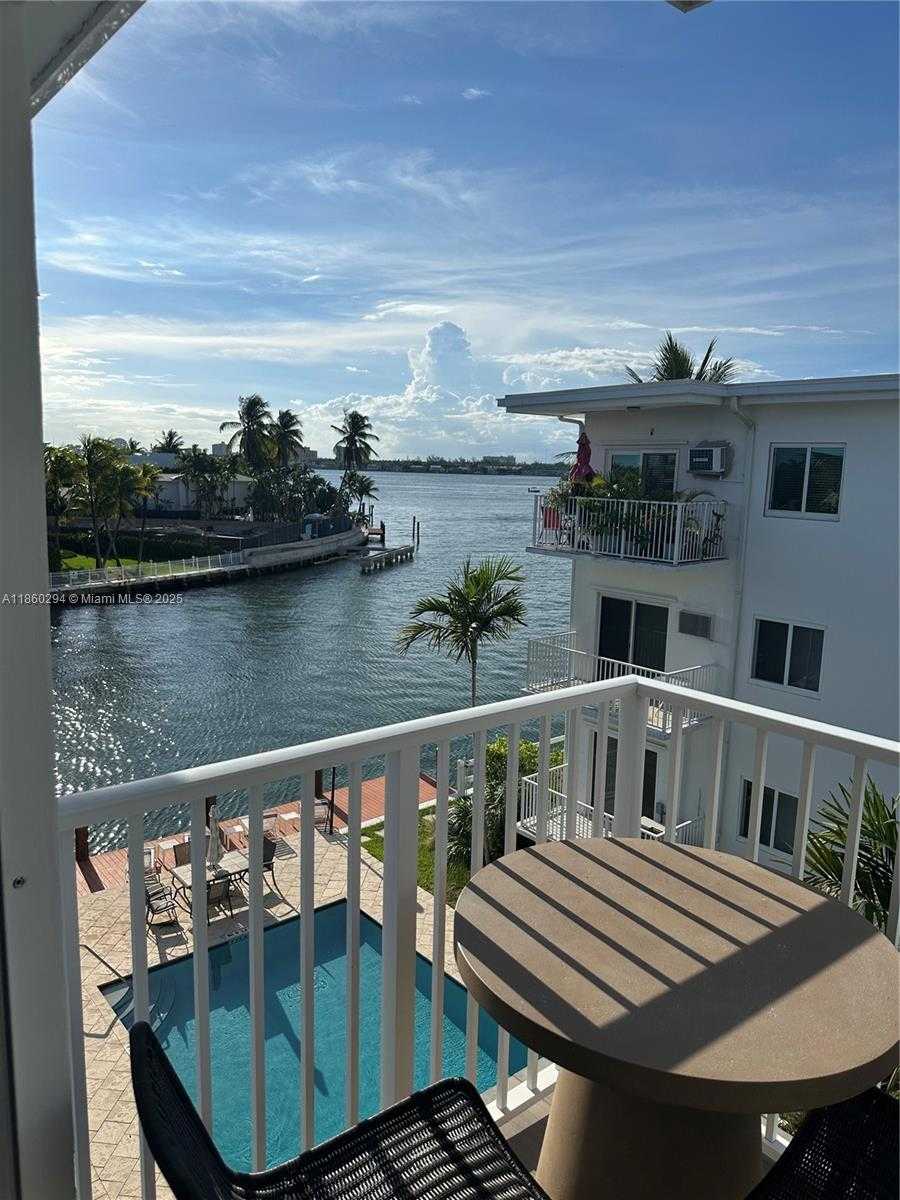 Small Image of 10250 WEST BAY HARBOR DR #4B, Bay Harbor Islands Number 17