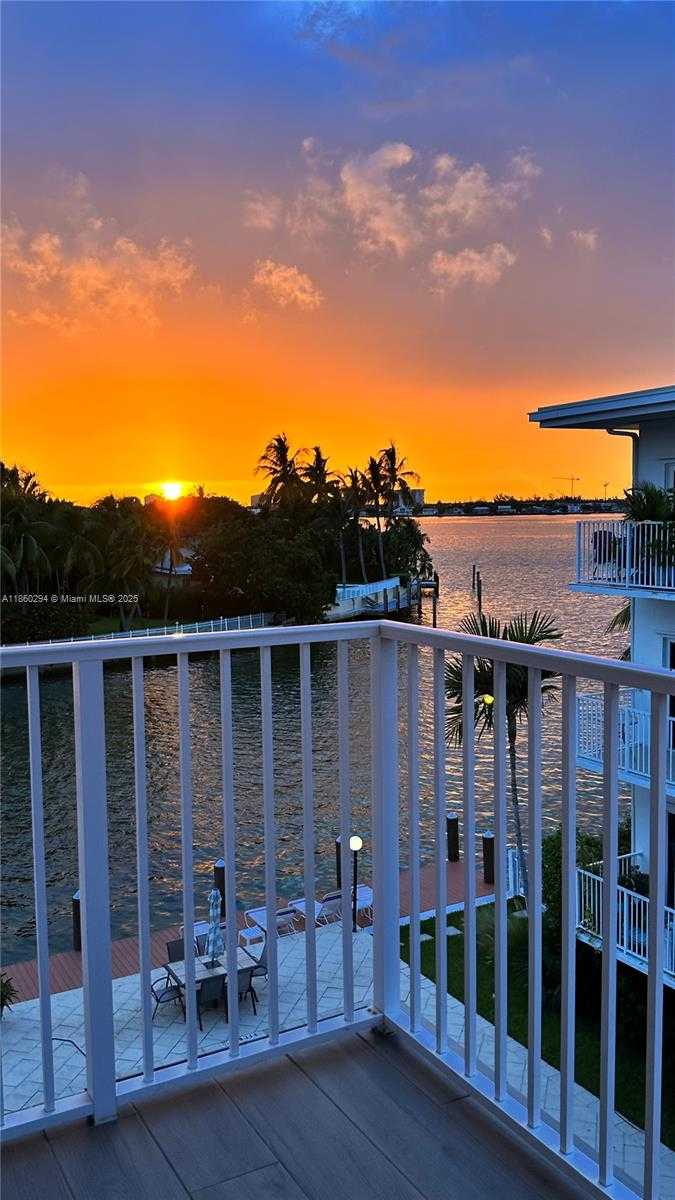 Small Image of 10250 WEST BAY HARBOR DR #4B, Bay Harbor Islands Number 18