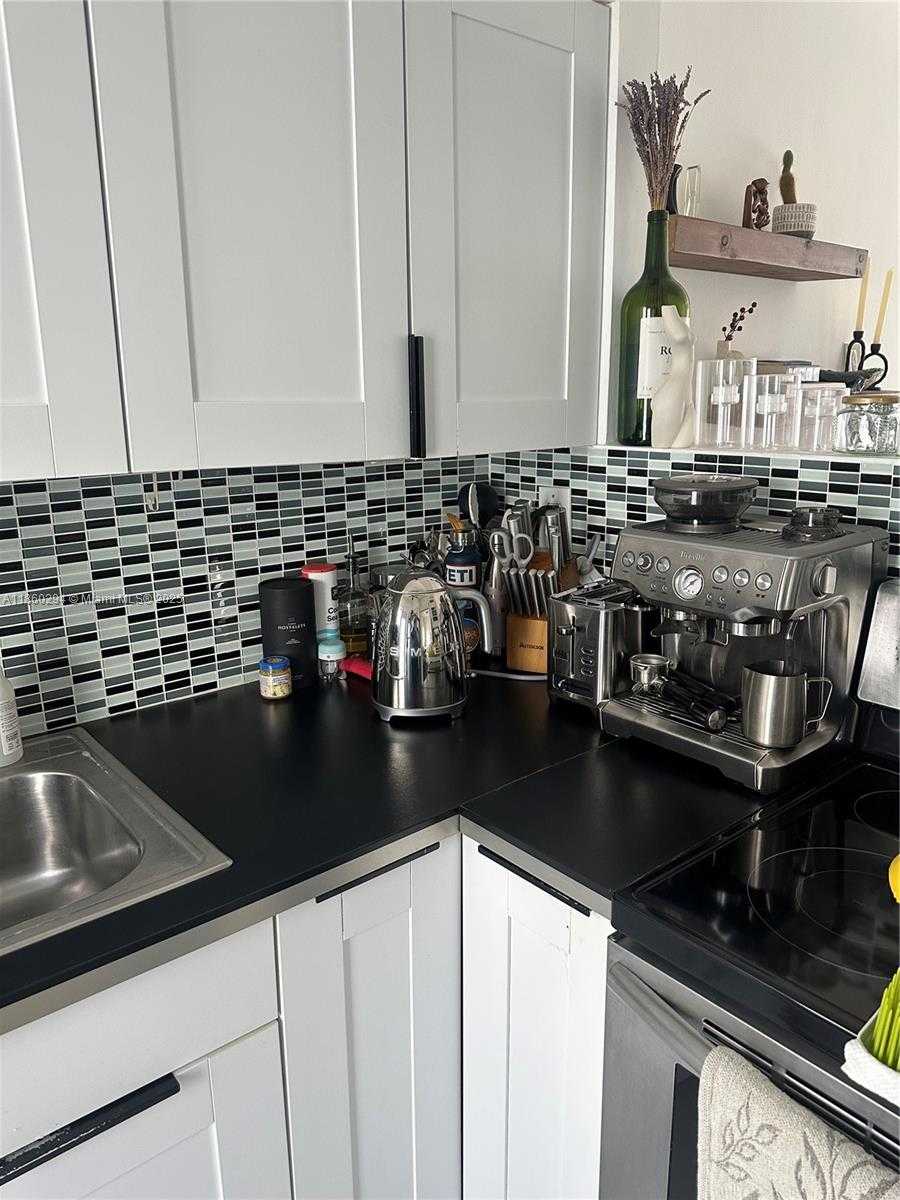 Small Image of 10250 WEST BAY HARBOR DR #4B, Bay Harbor Islands Number 6