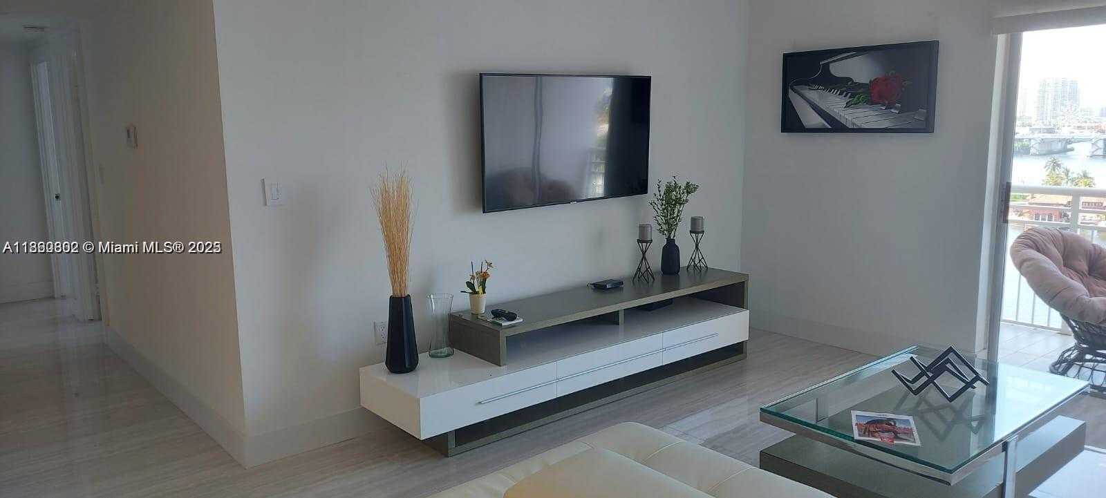 Small Image of 400 KINGS POINT DR #1111, Sunny Isles Beach Number 5