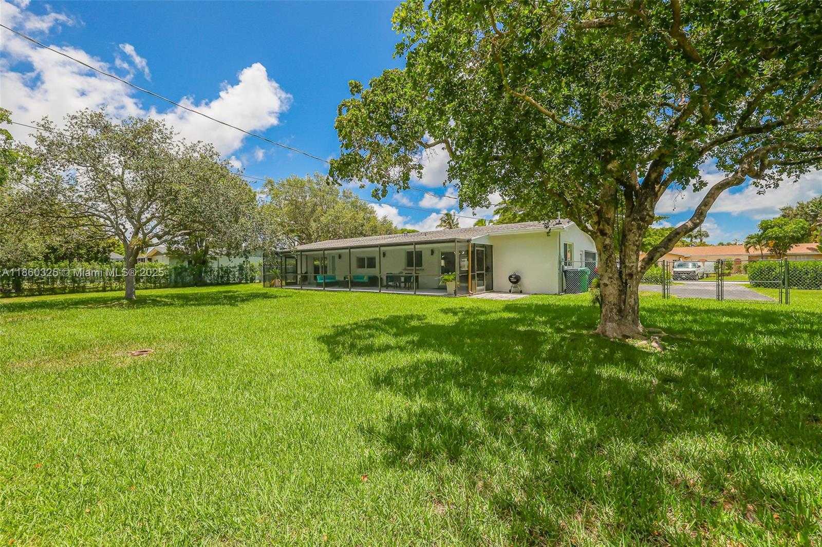 Small Image of 17460 SOUTH WEST 85TH AVE, Palmetto Bay Number 34