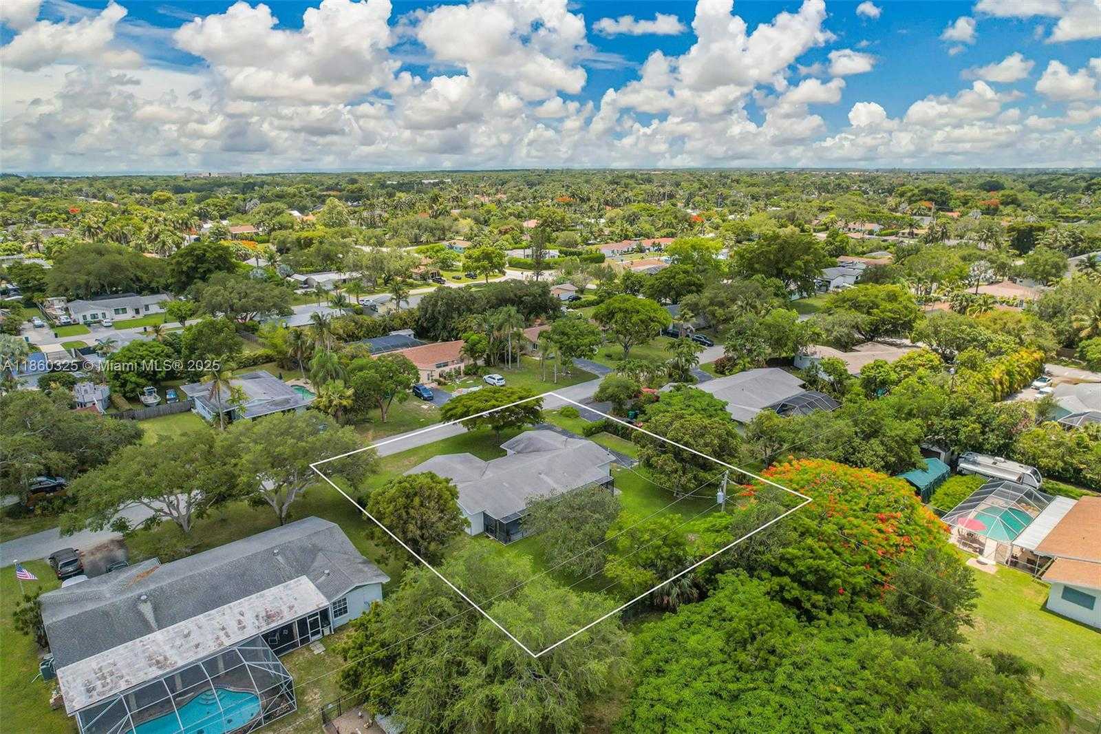 Small Image of 17460 SOUTH WEST 85TH AVE, Palmetto Bay Number 41