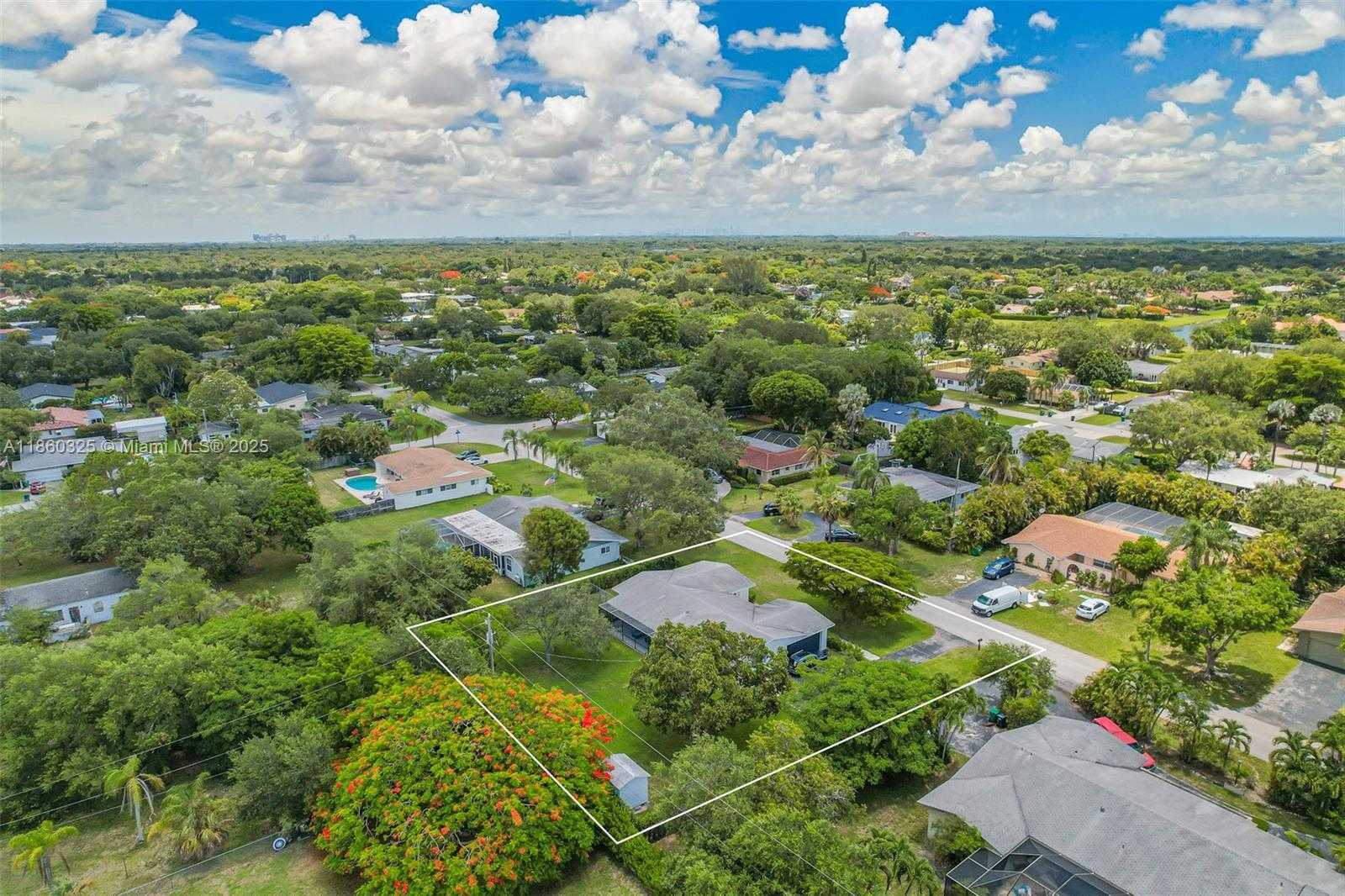 Small Image of 17460 SOUTH WEST 85TH AVE, Palmetto Bay Number 43