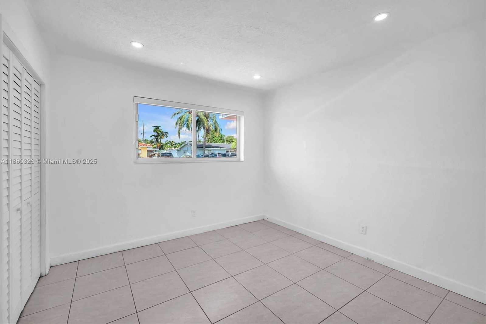 Small Image of 3341 SOUTH WEST 94TH CT, Miami Number 12