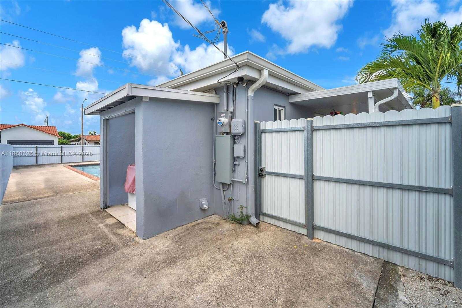 Small Image of 3341 SOUTH WEST 94TH CT, Miami Number 22
