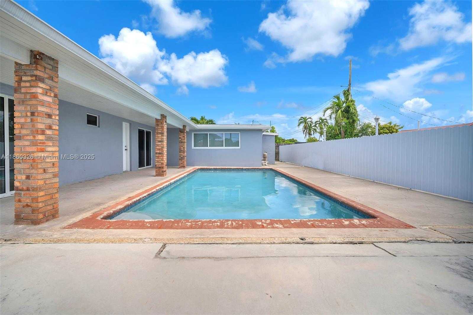Small Image of 3341 SOUTH WEST 94TH CT, Miami Number 23