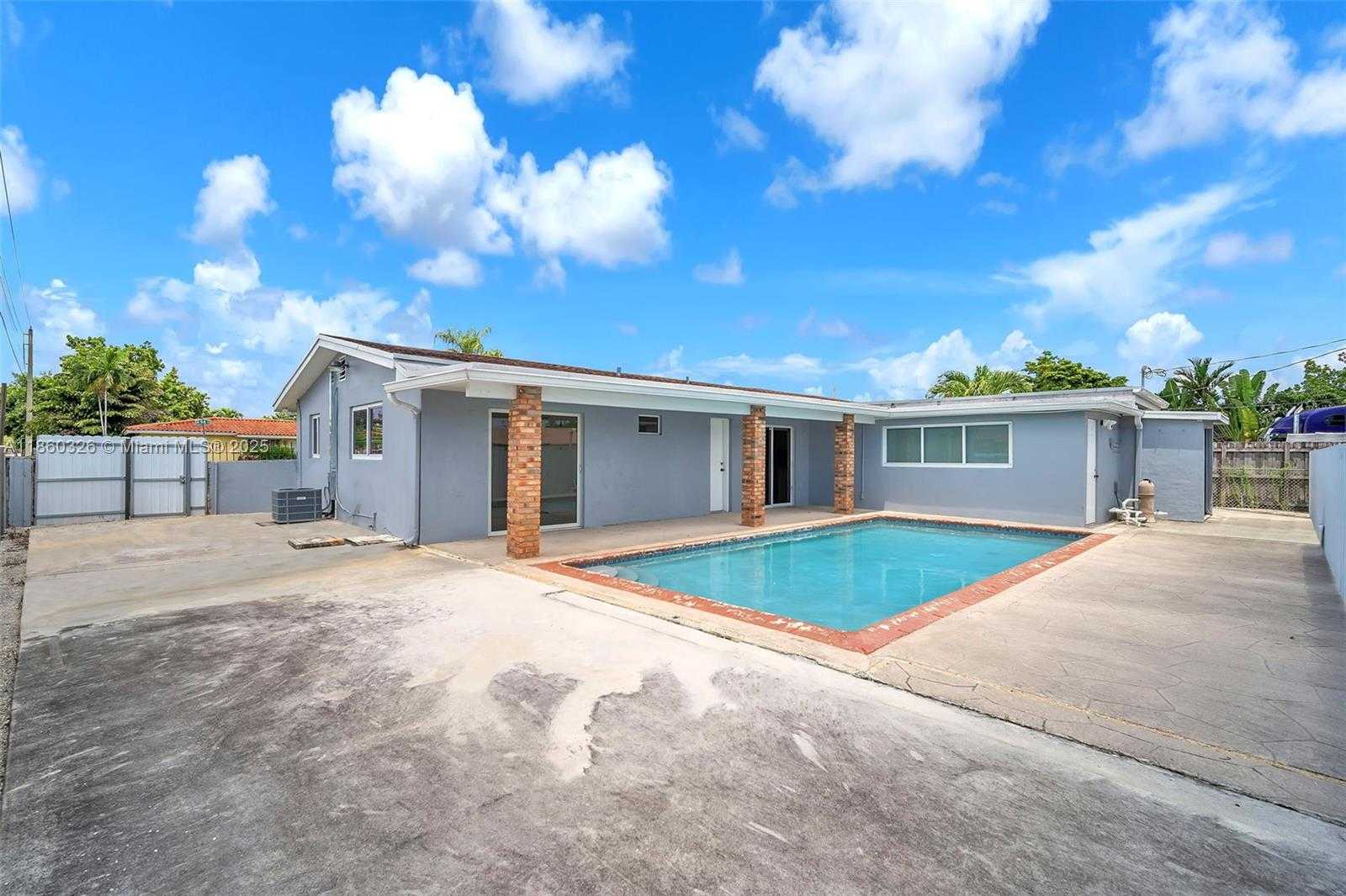 Small Image of 3341 SOUTH WEST 94TH CT, Miami Number 24