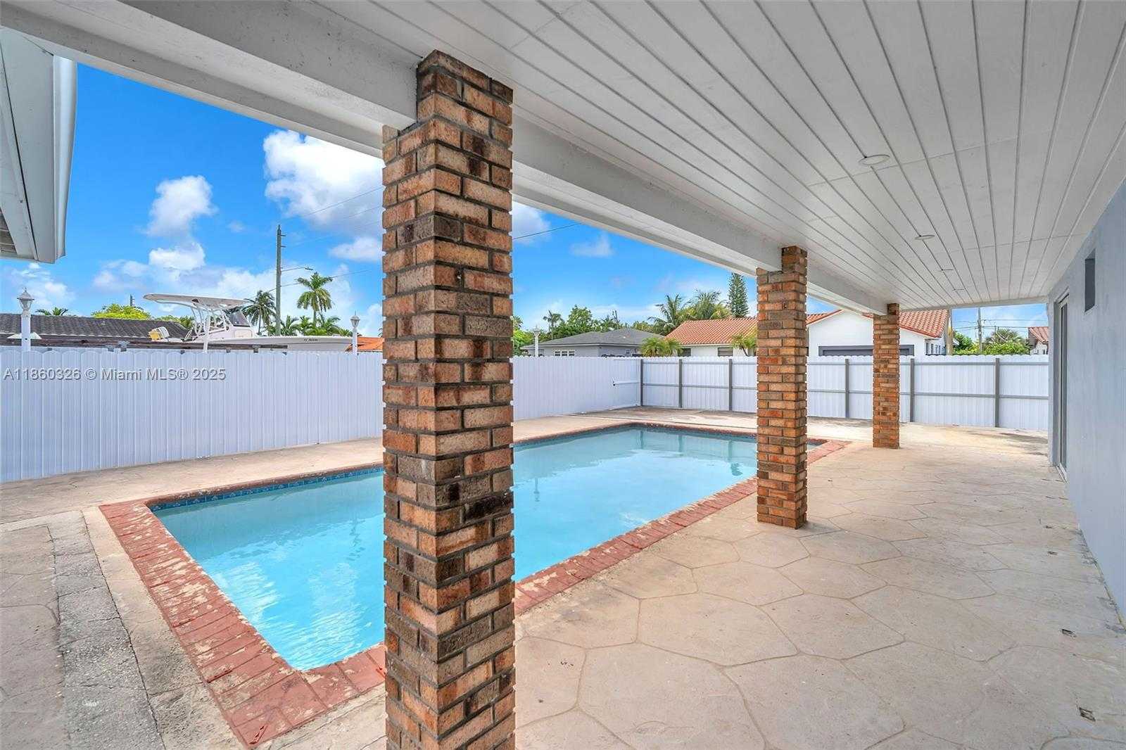Small Image of 3341 SOUTH WEST 94TH CT, Miami Number 25