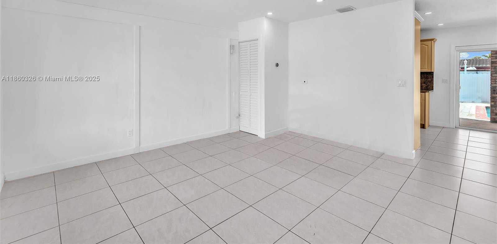 Small Image of 3341 SOUTH WEST 94TH CT, Miami Number 7