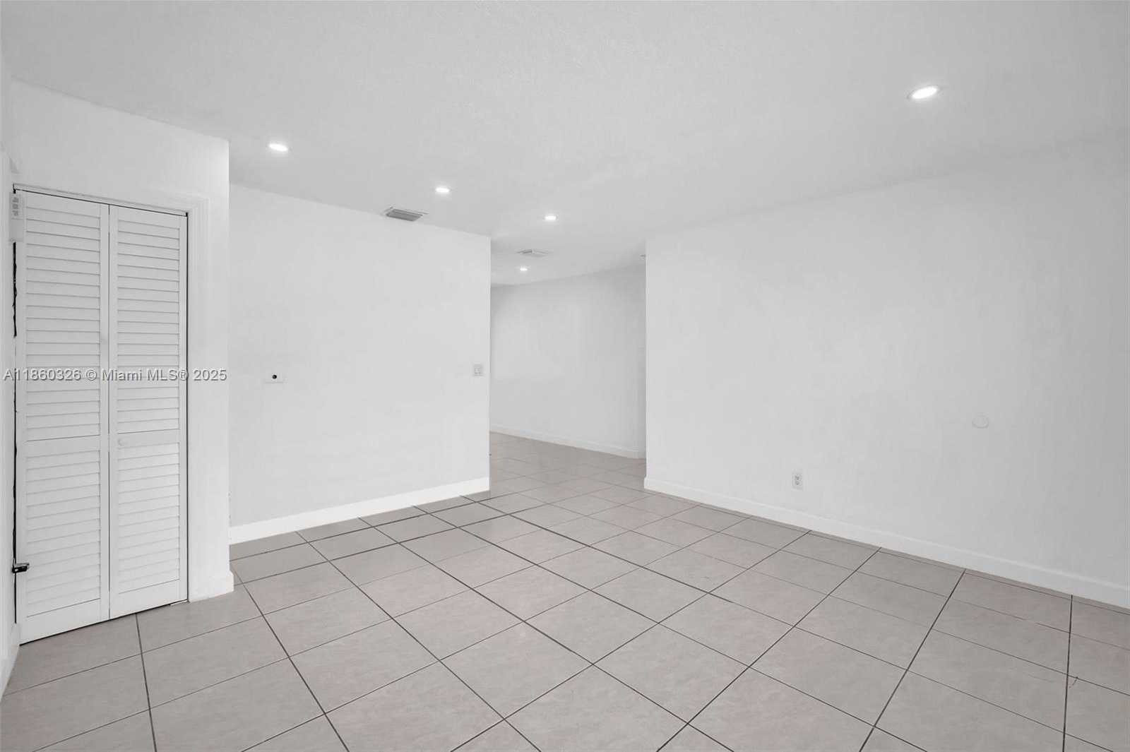 Small Image of 3341 SOUTH WEST 94TH CT, Miami Number 8