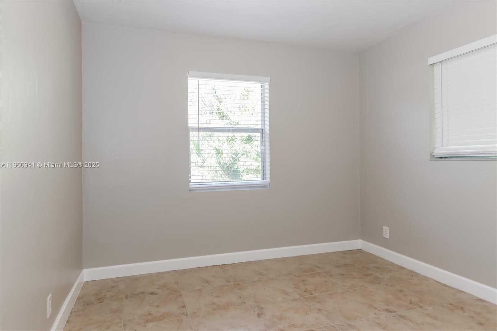 Small Image of 445 NORTH EAST 20TH ST, Boca Raton Number 13