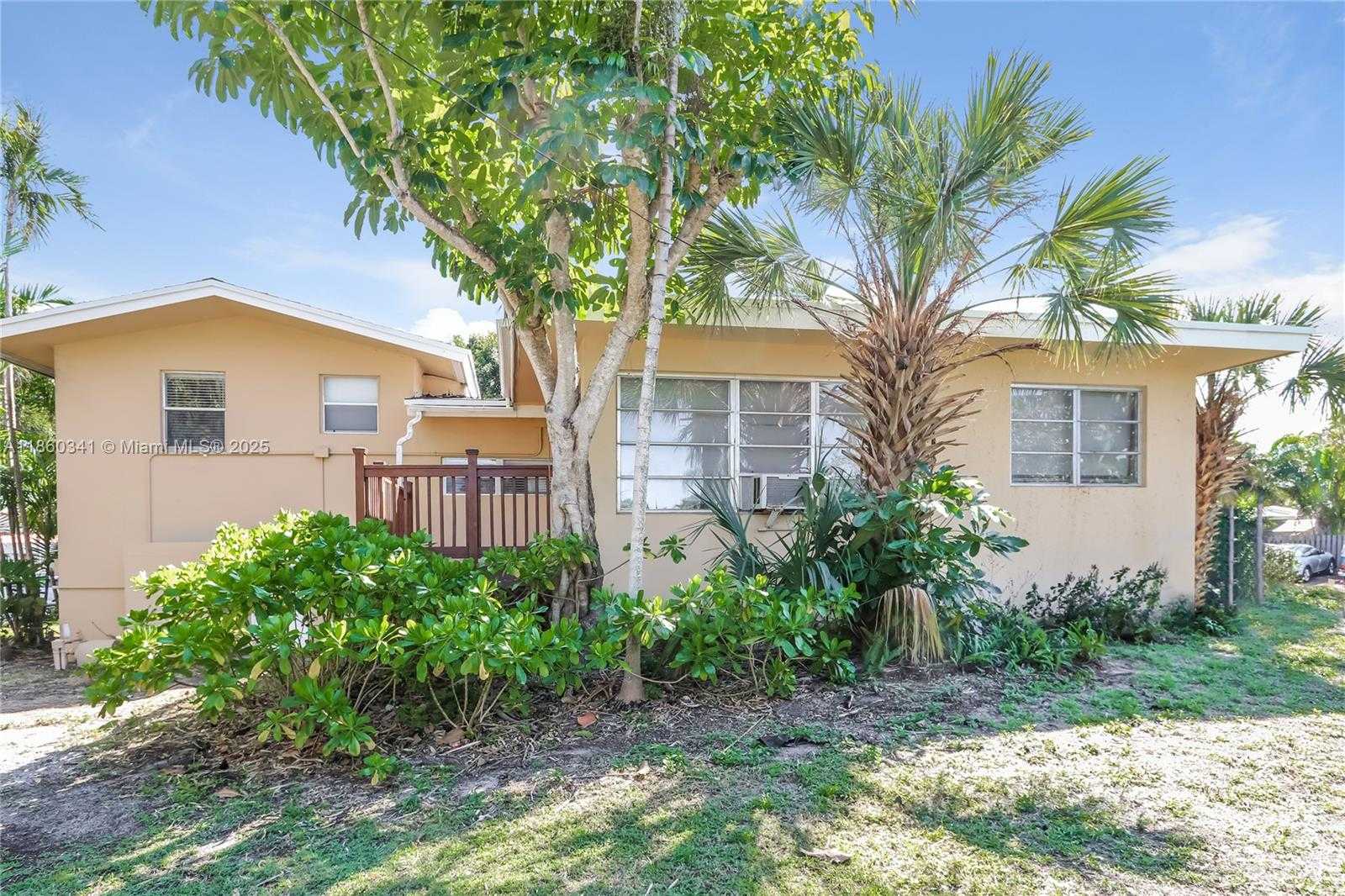 Small Image of 445 NORTH EAST 20TH ST, Boca Raton Number 16