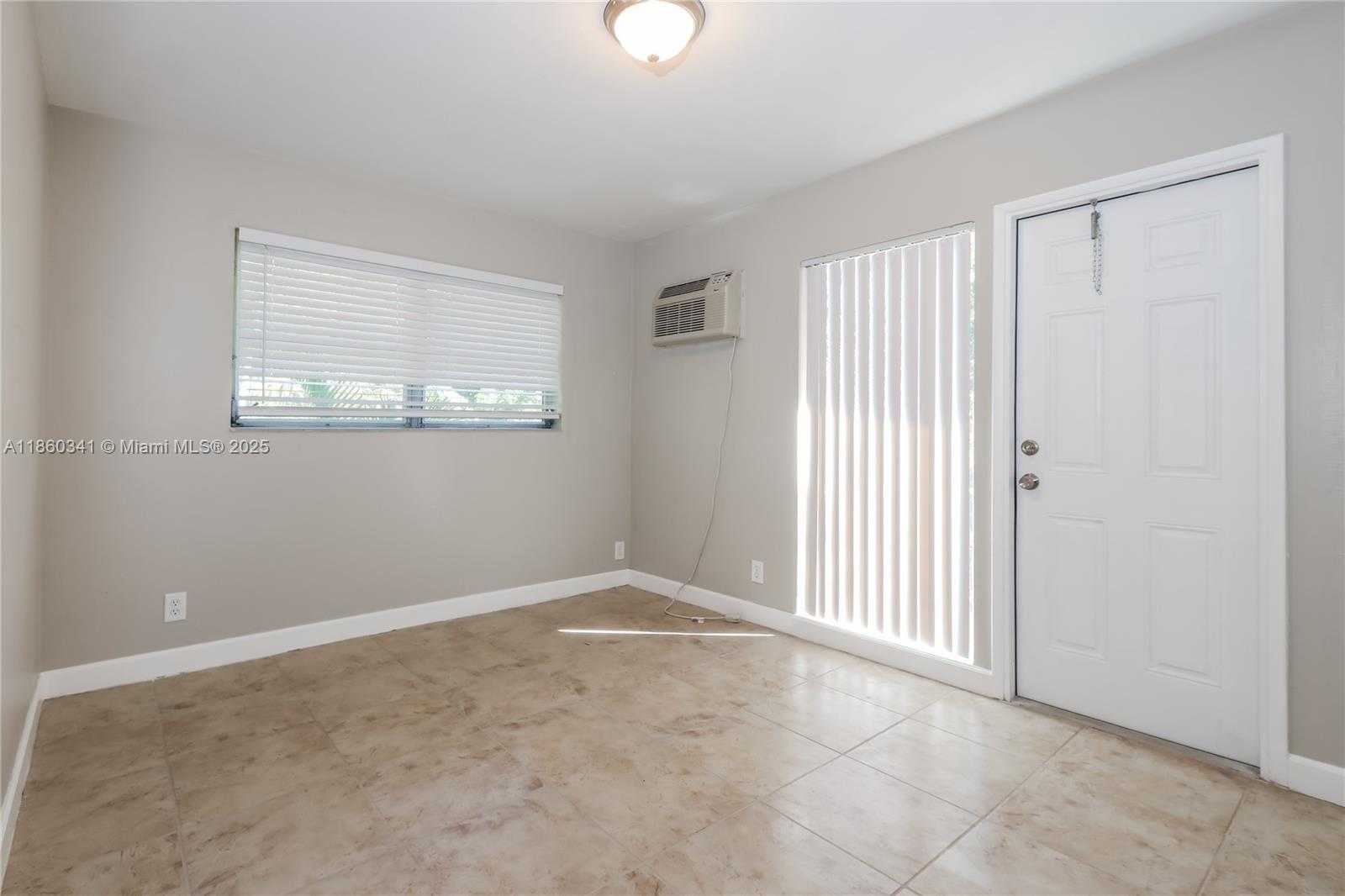 Small Image of 445 NORTH EAST 20TH ST, Boca Raton Number 4