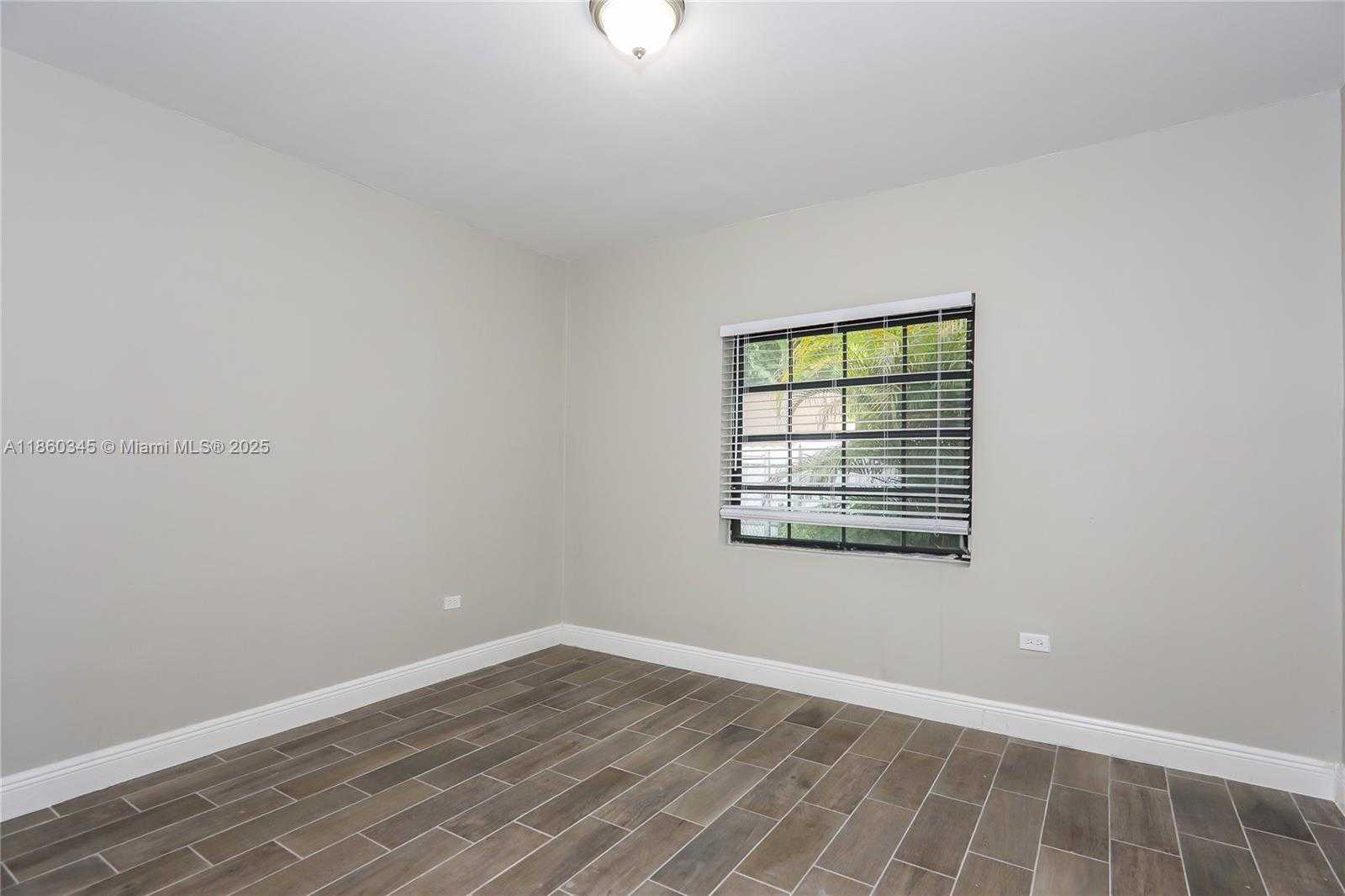 Small Image of 1041 NORTH WEST 136TH ST, Miami Number 14
