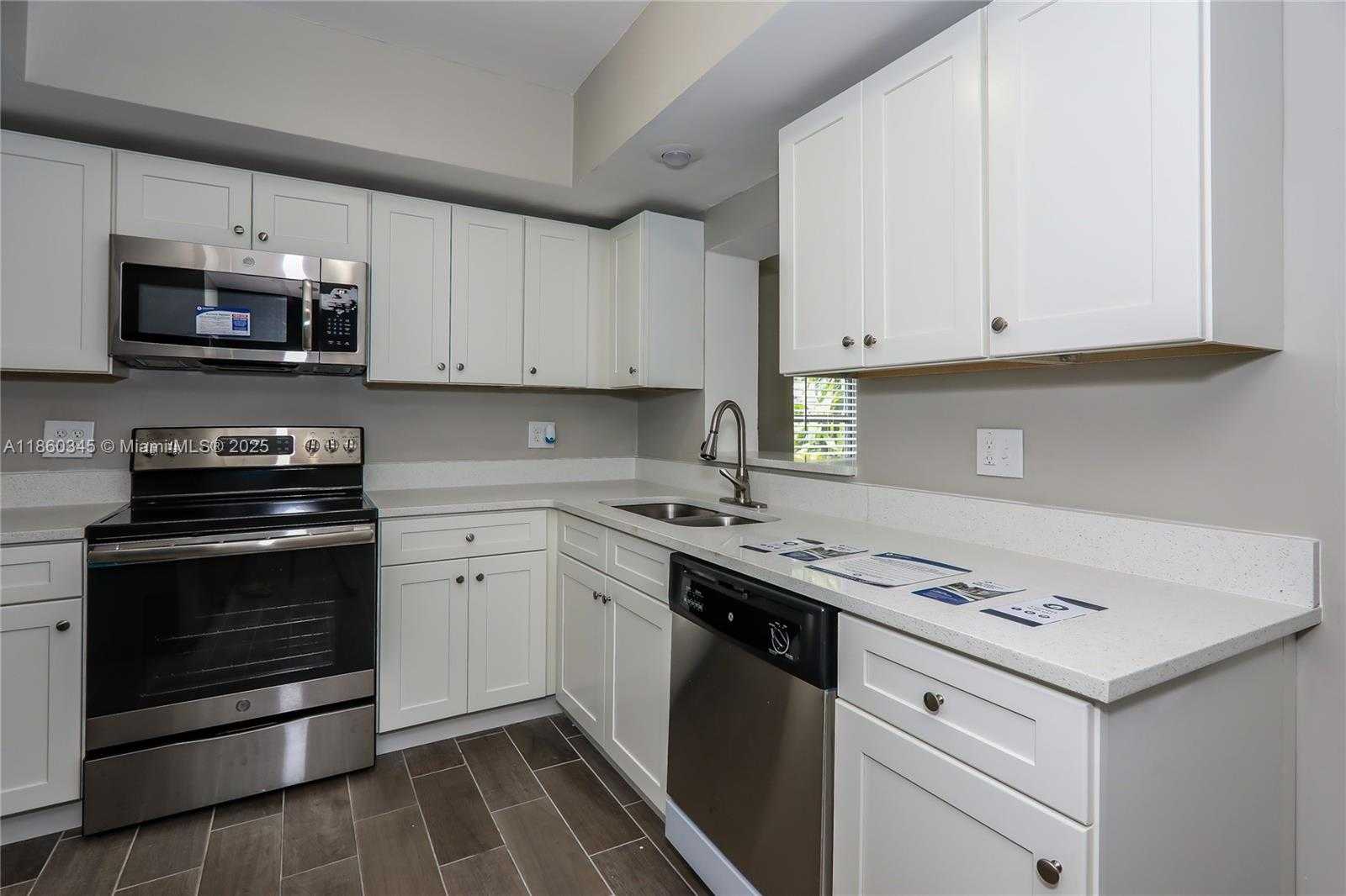 Small Image of 1041 NORTH WEST 136TH ST, Miami Number 8