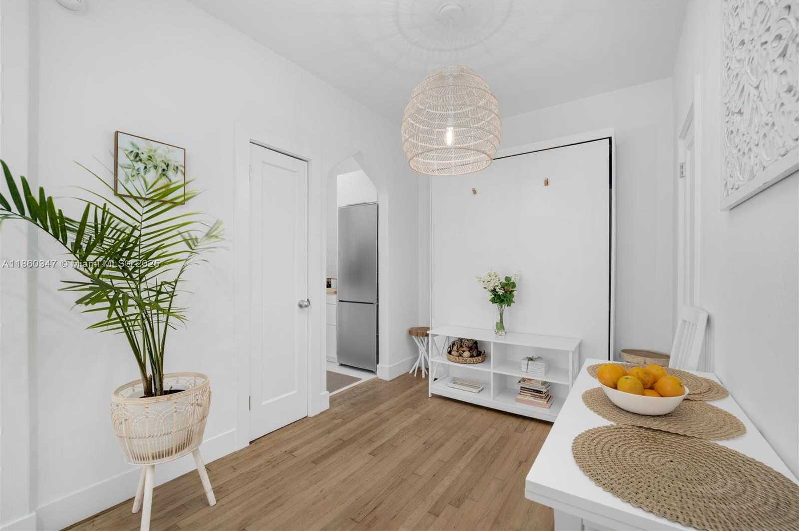 Small Image of 750 ESPANOLA WAY #6, Miami Beach Number 10