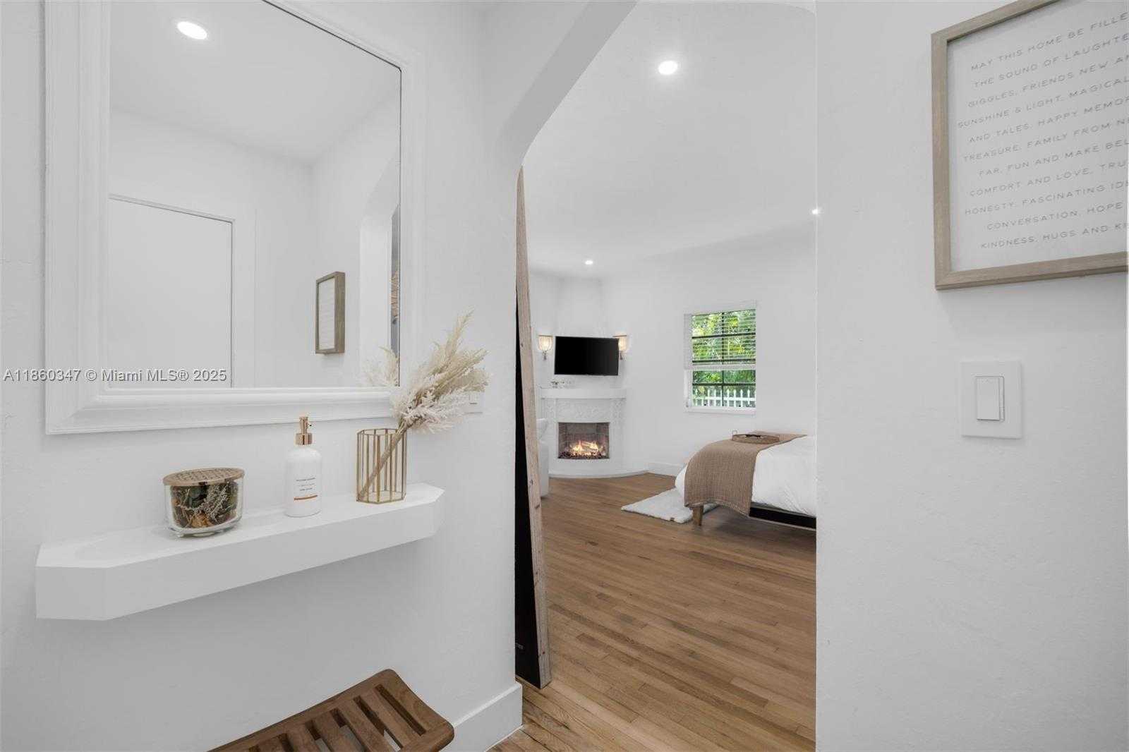 Small Image of 750 ESPANOLA WAY #6, Miami Beach Number 13