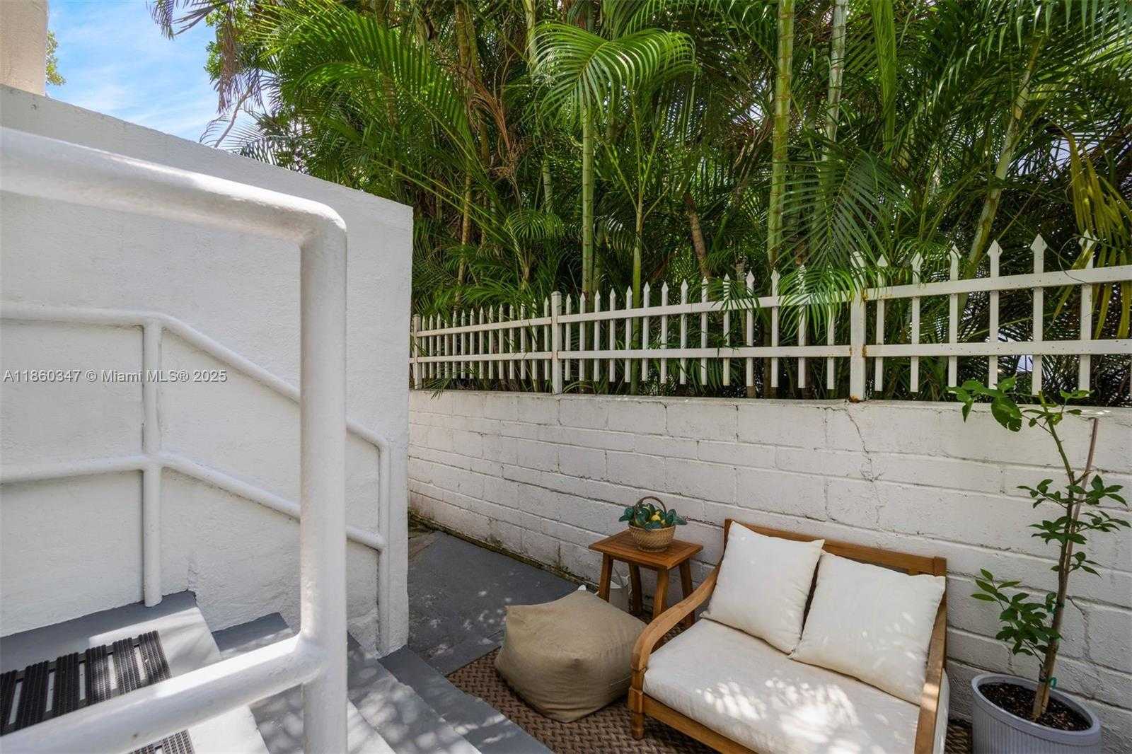 Small Image of 750 ESPANOLA WAY #6, Miami Beach Number 18