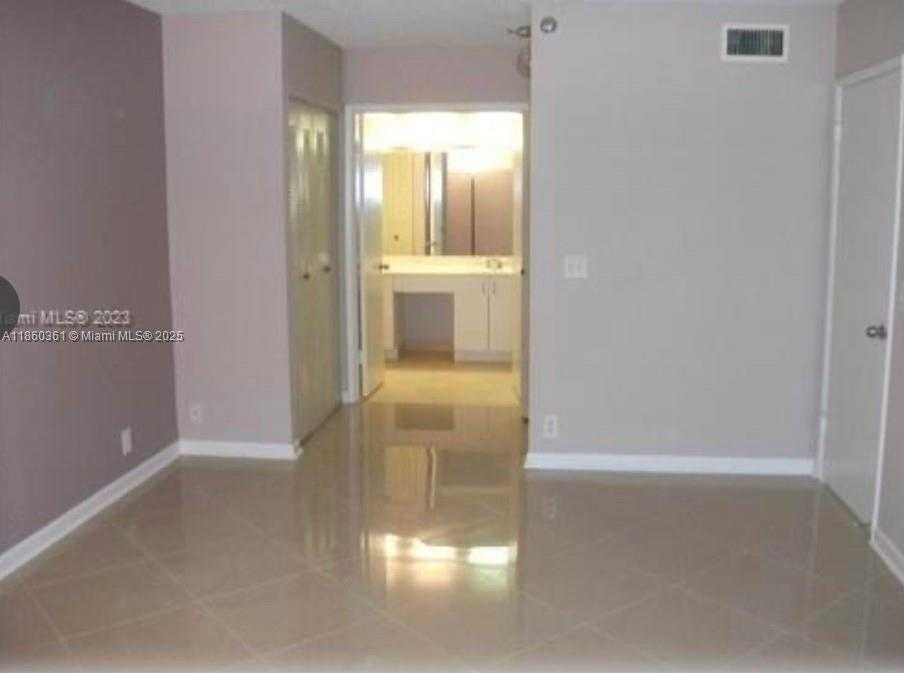 Small Image of 3300 NORTH EAST 191ST ST #1013, Aventura Number 2