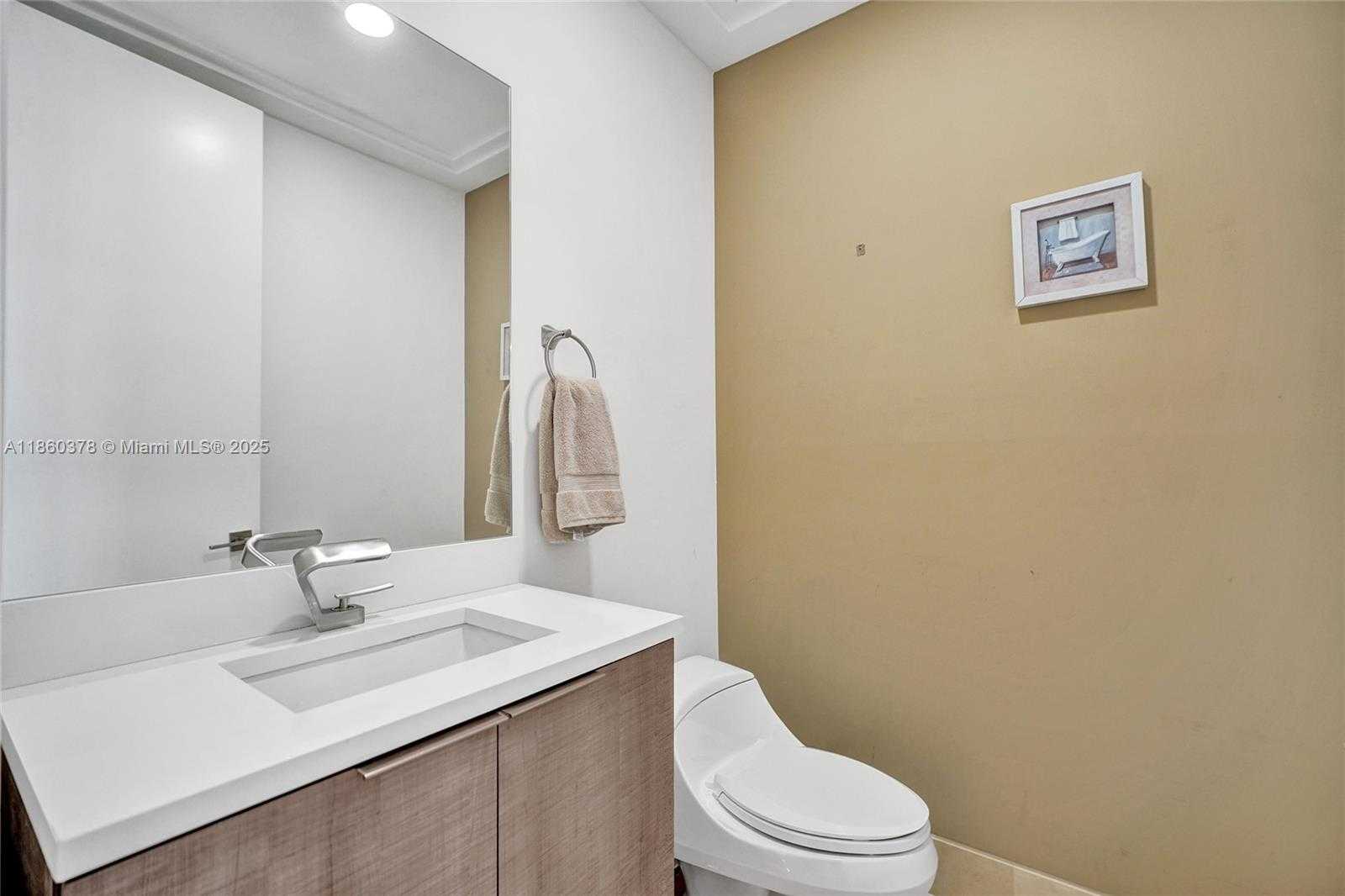 Small Image of 18101 COLLINS AVE #1602, Sunny Isles Beach Number 24