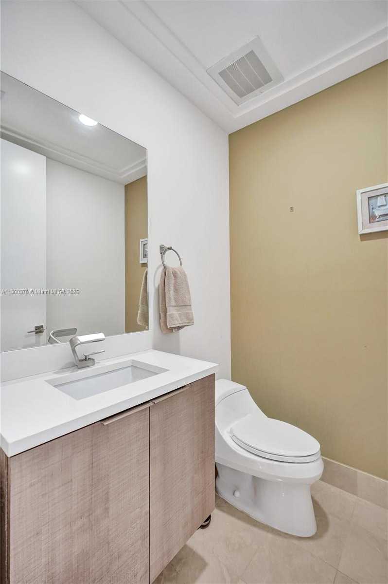 Small Image of 18101 COLLINS AVE #1602, Sunny Isles Beach Number 25