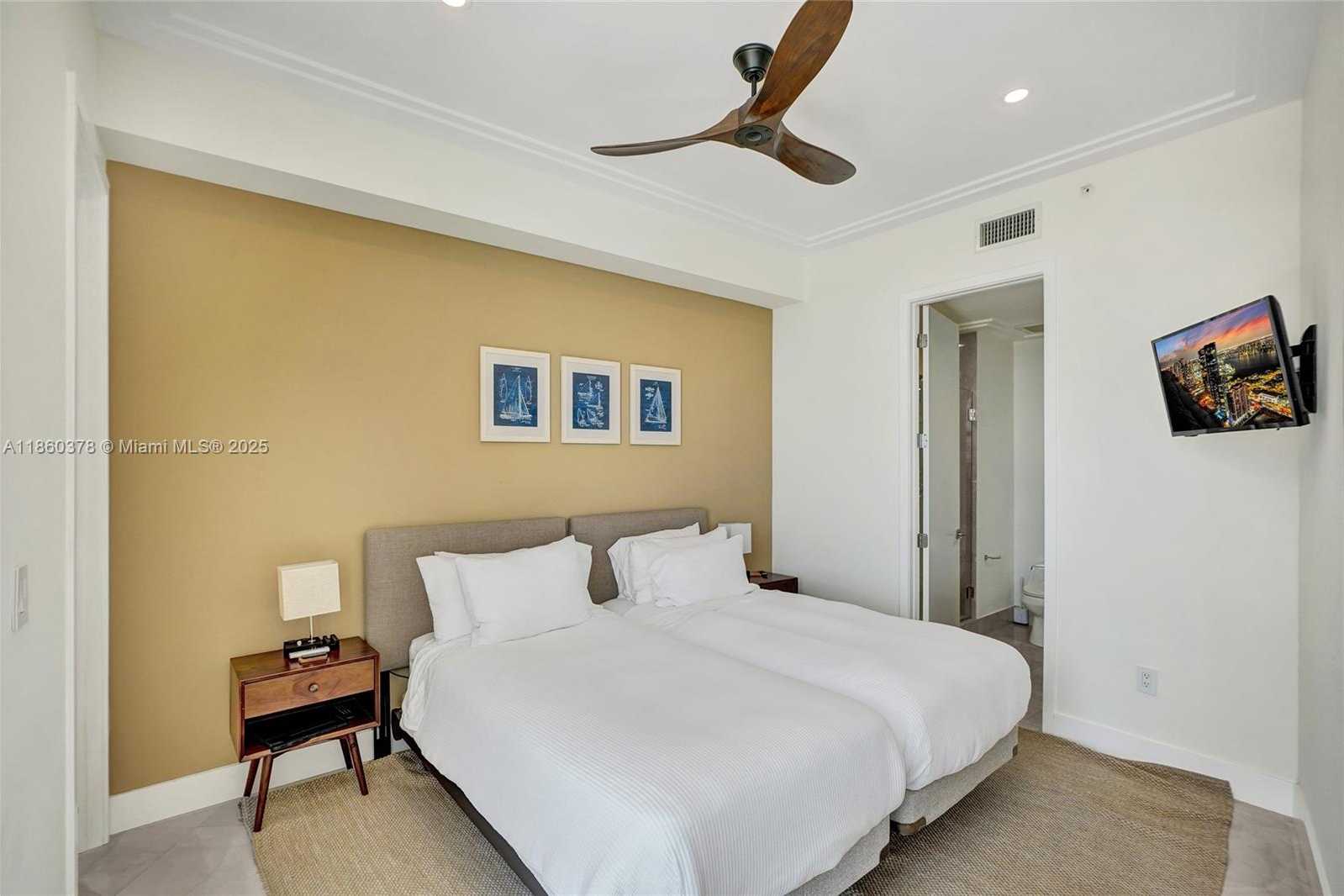 Small Image of 18101 COLLINS AVE #1602, Sunny Isles Beach Number 31