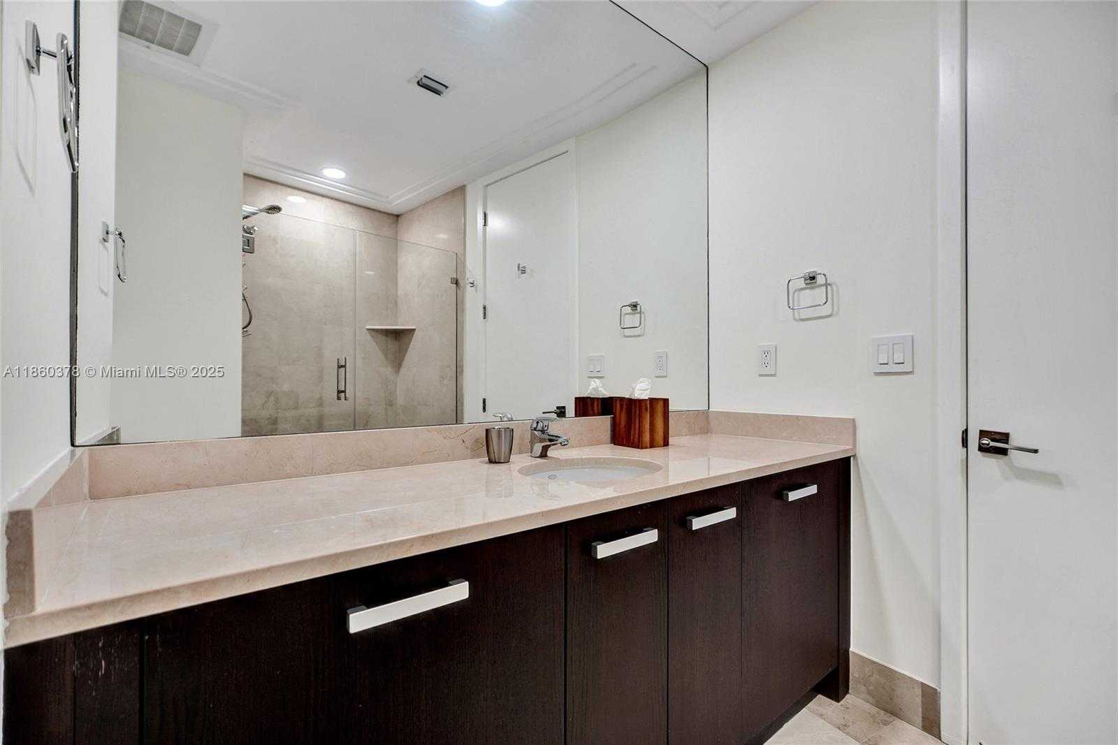 Small Image of 18101 COLLINS AVE #1602, Sunny Isles Beach Number 36
