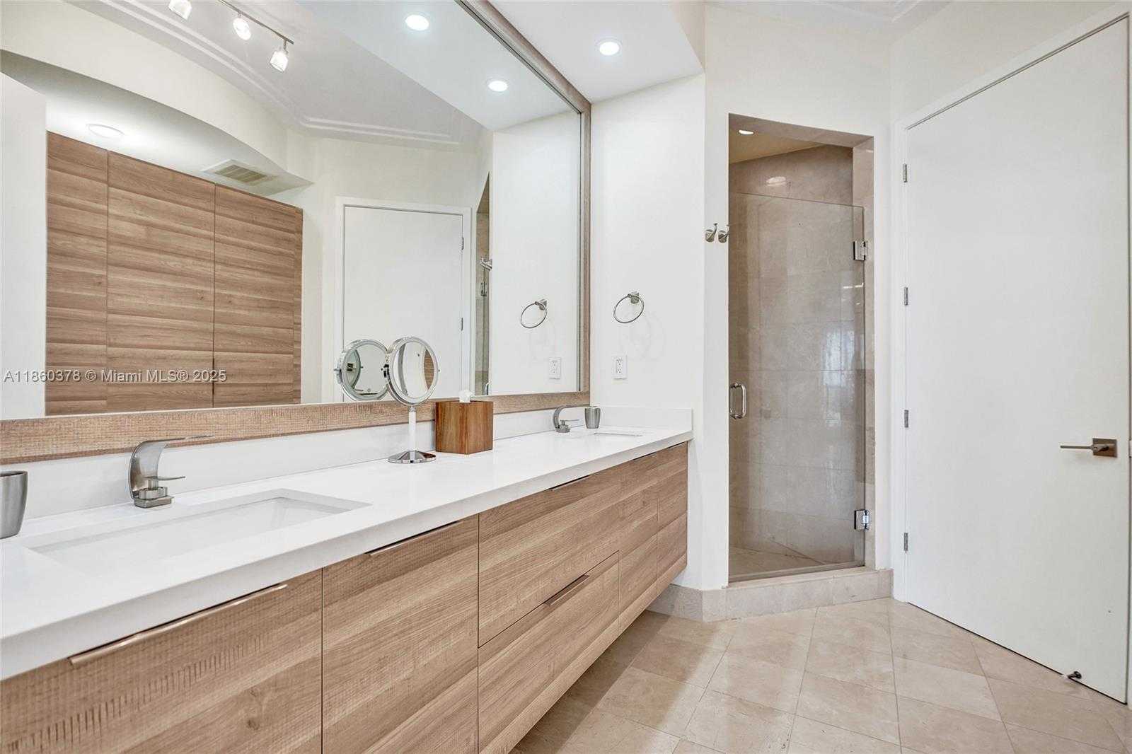 Small Image of 18101 COLLINS AVE #1602, Sunny Isles Beach Number 44