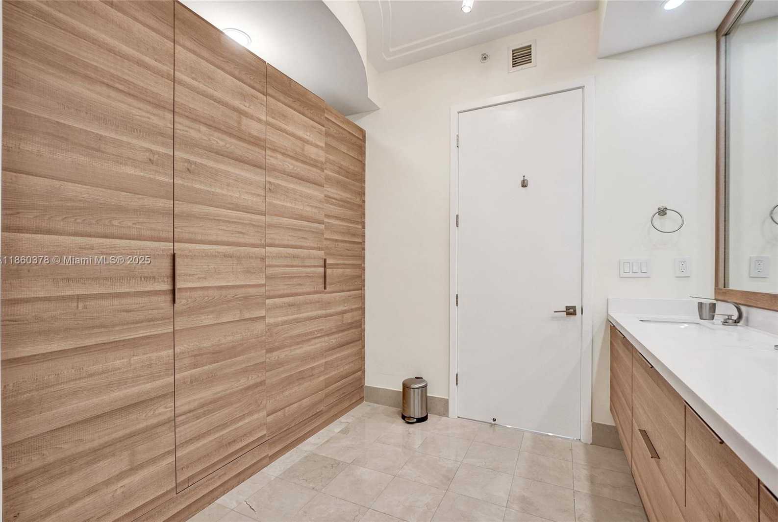 Small Image of 18101 COLLINS AVE #1602, Sunny Isles Beach Number 46