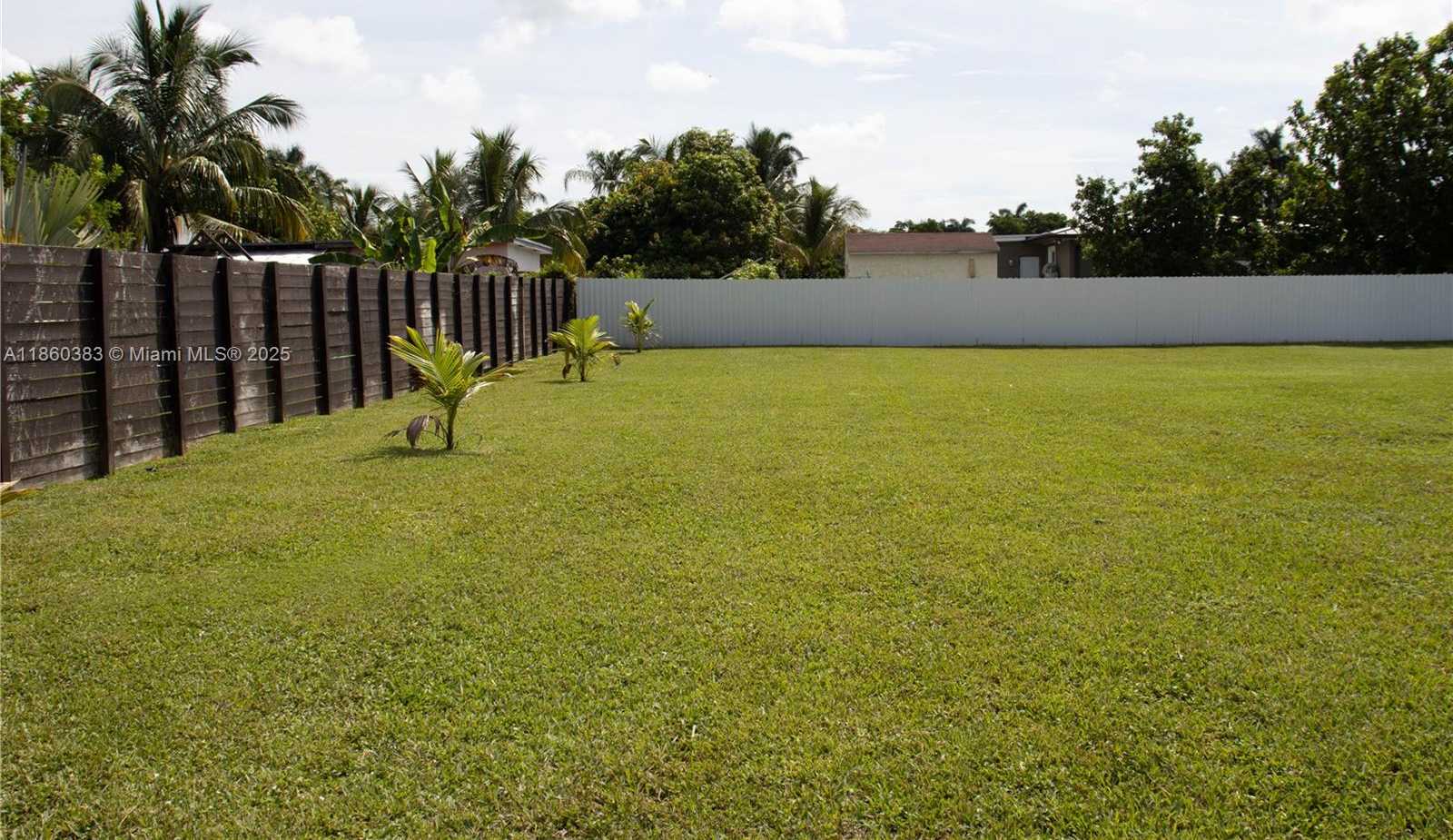 Small Image of 295 NORTH EAST 150TH ST, Miami Number 10