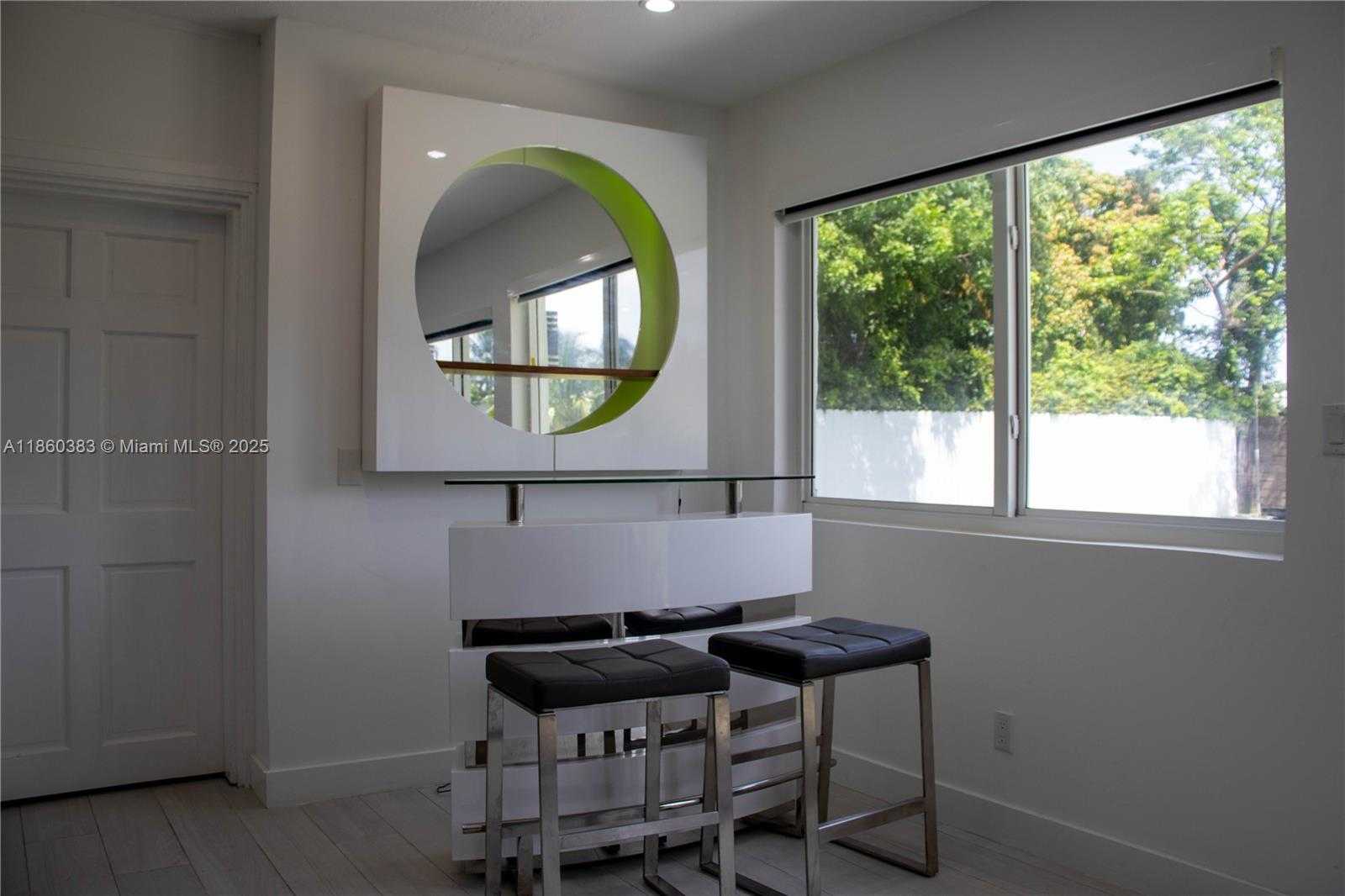 Small Image of 295 NORTH EAST 150TH ST, Miami Number 13