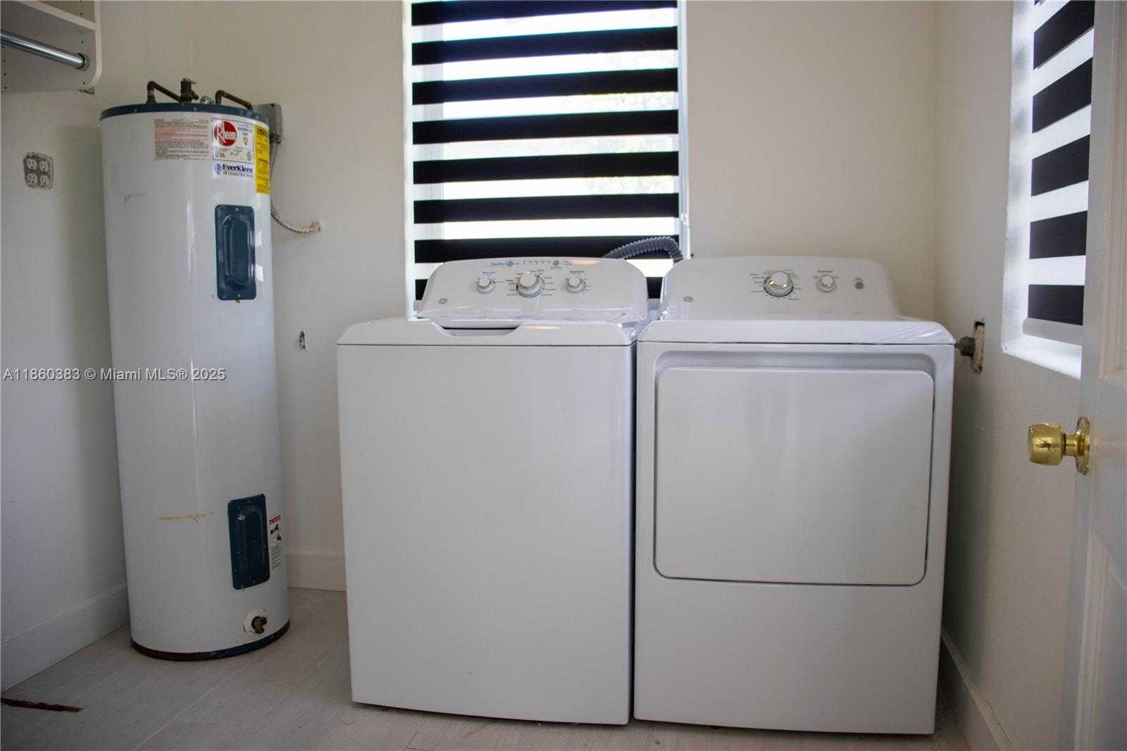 Small Image of 295 NORTH EAST 150TH ST, Miami Number 18