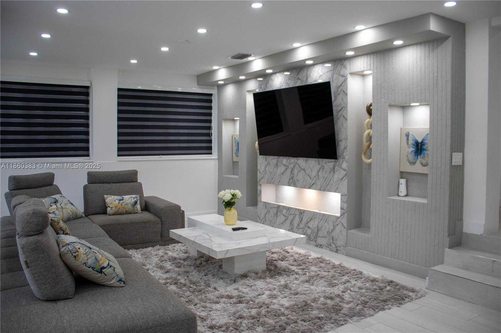 Small Image of 295 NORTH EAST 150TH ST, Miami Number 2