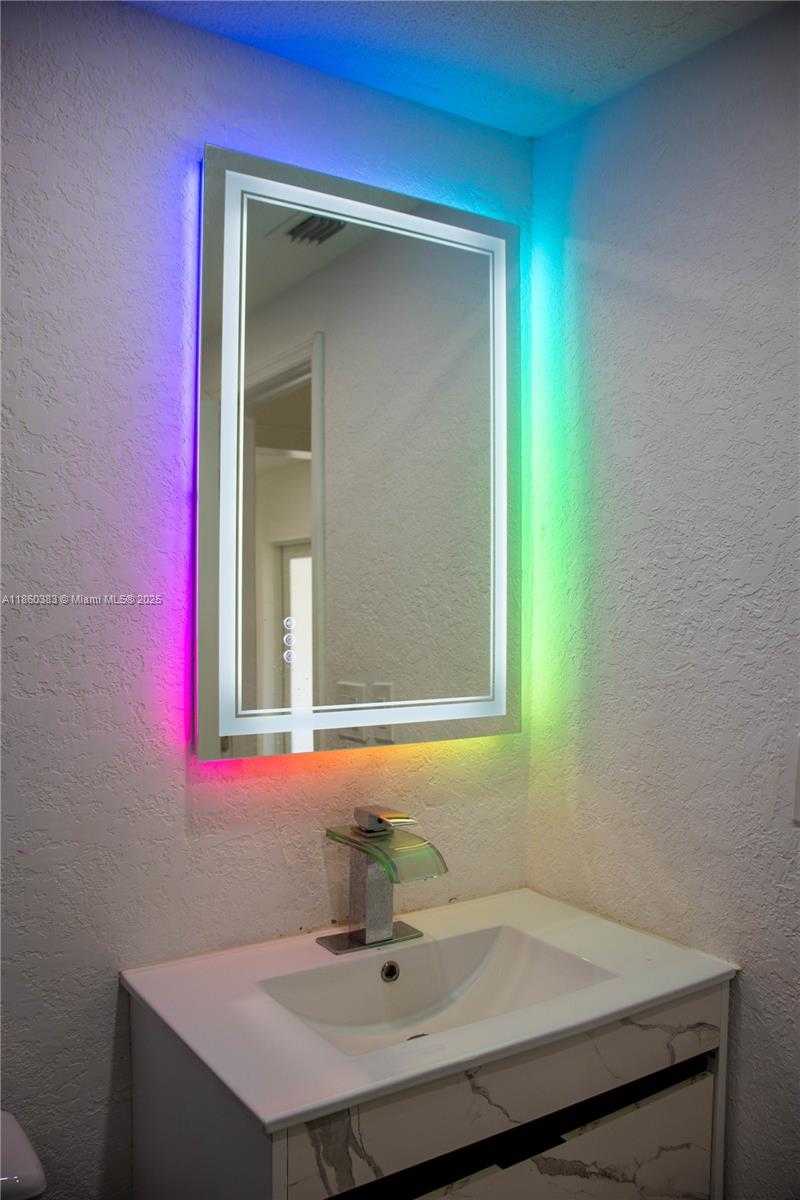 Small Image of 295 NORTH EAST 150TH ST, Miami Number 20