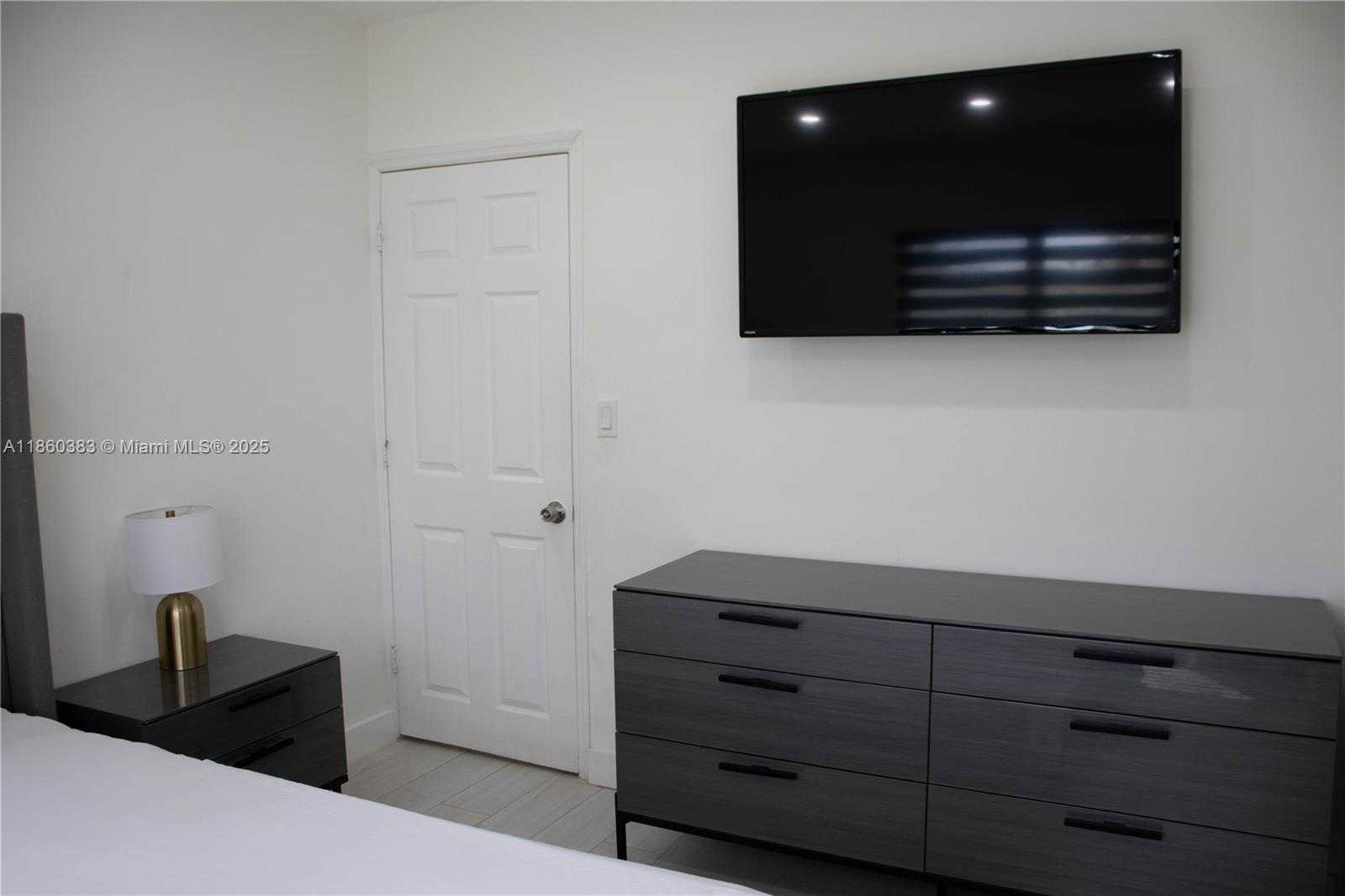 Small Image of 295 NORTH EAST 150TH ST, Miami Number 21