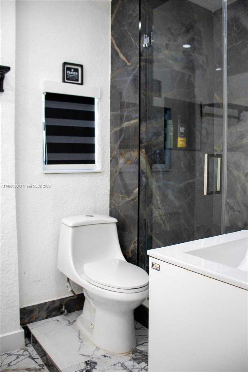 Small Image of 295 NORTH EAST 150TH ST, Miami Number 27