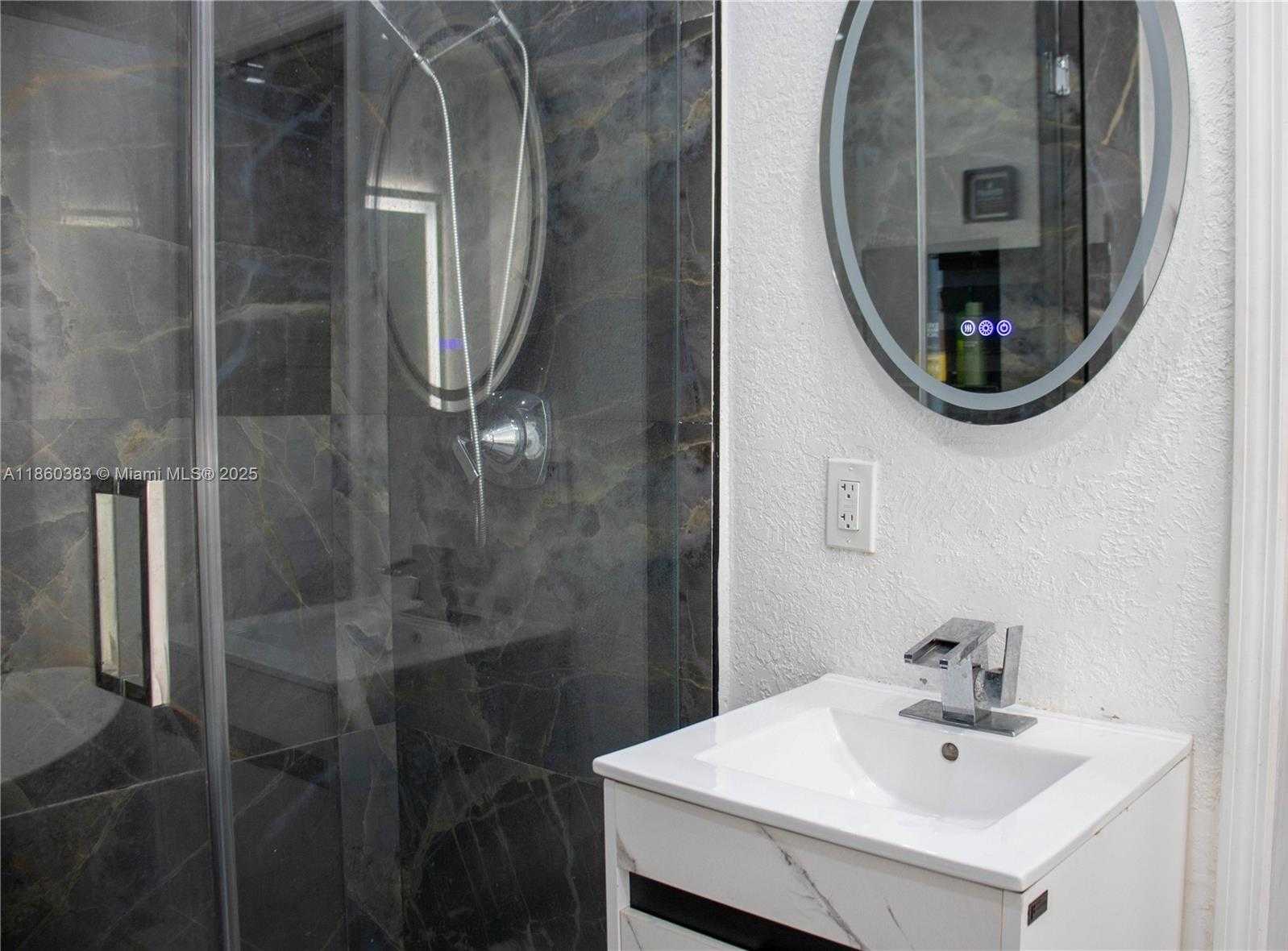 Small Image of 295 NORTH EAST 150TH ST, Miami Number 28