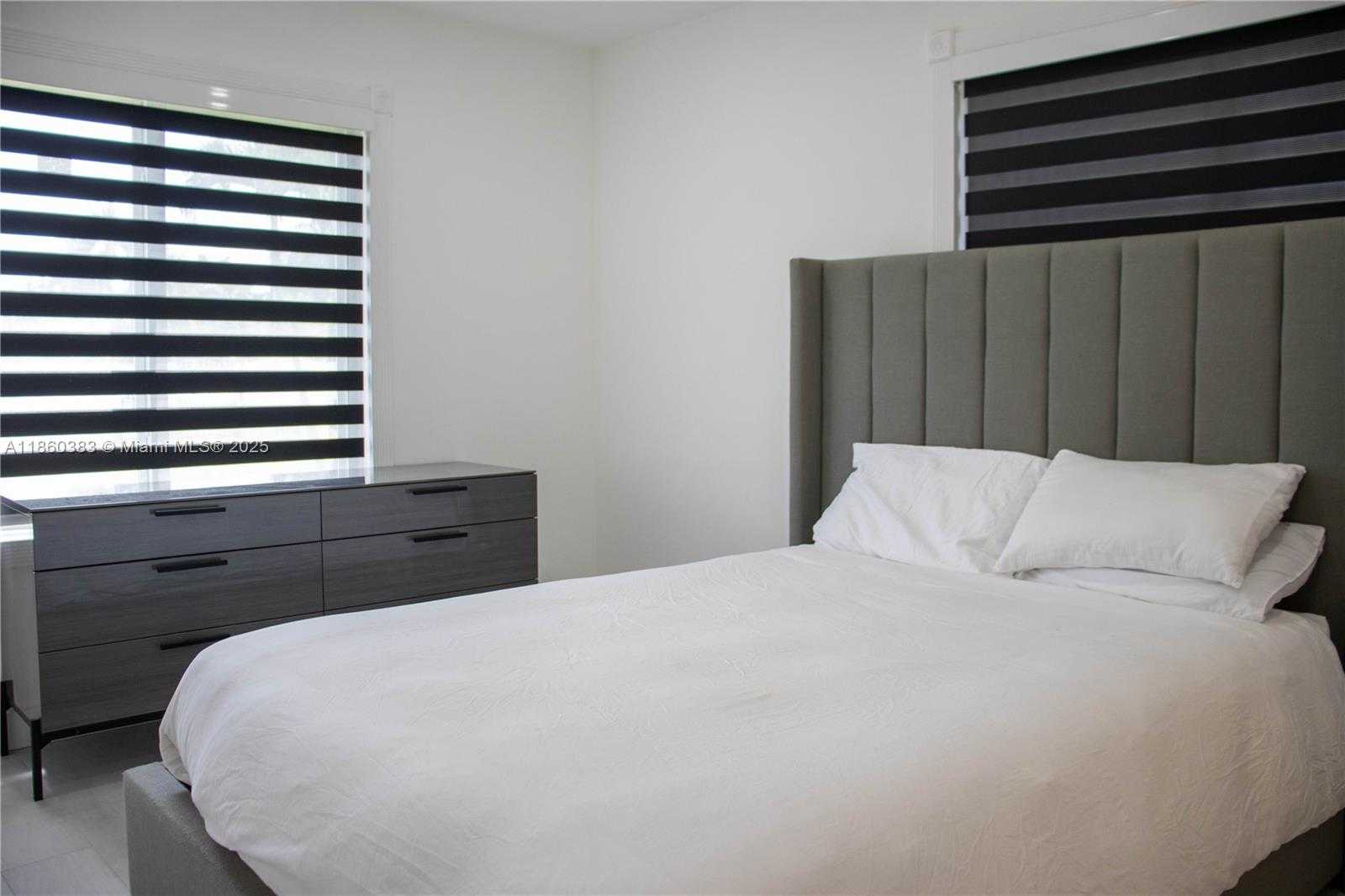 Small Image of 295 NORTH EAST 150TH ST, Miami Number 29