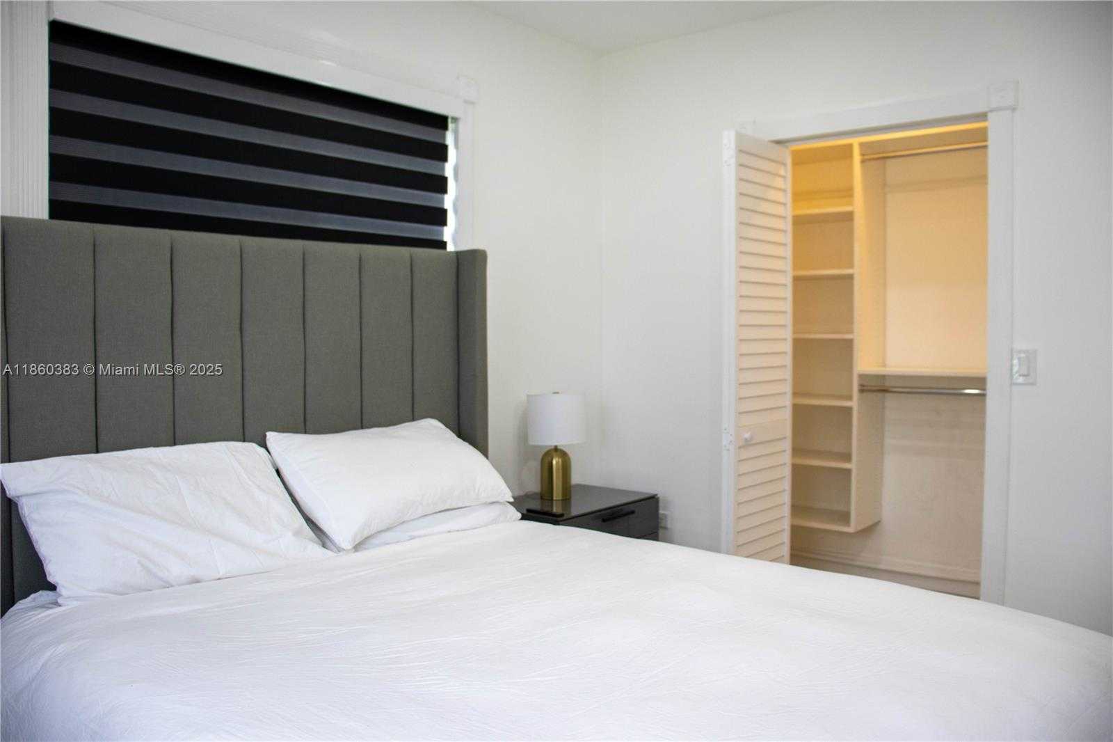 Small Image of 295 NORTH EAST 150TH ST, Miami Number 31