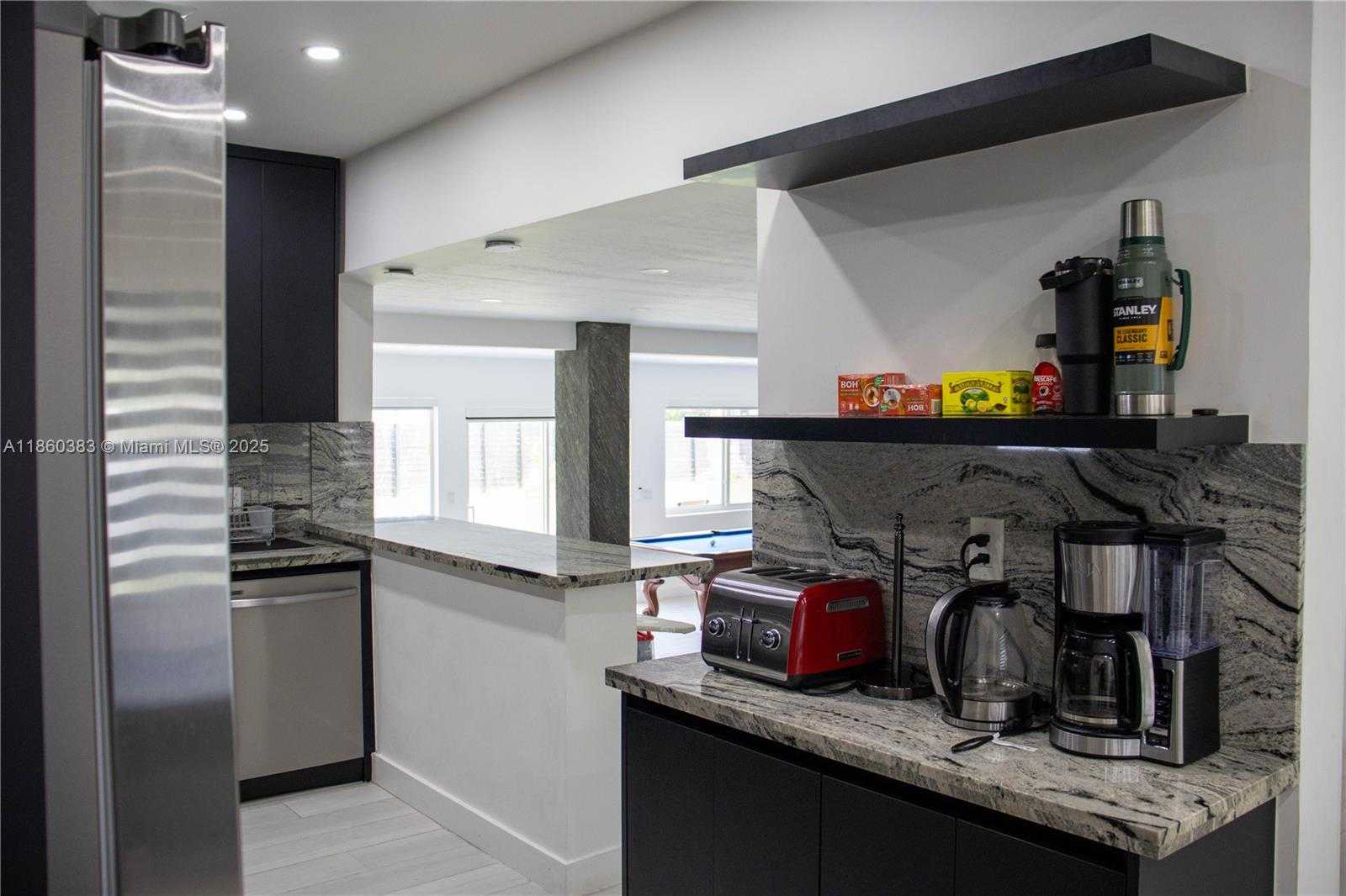 Small Image of 295 NORTH EAST 150TH ST, Miami Number 38