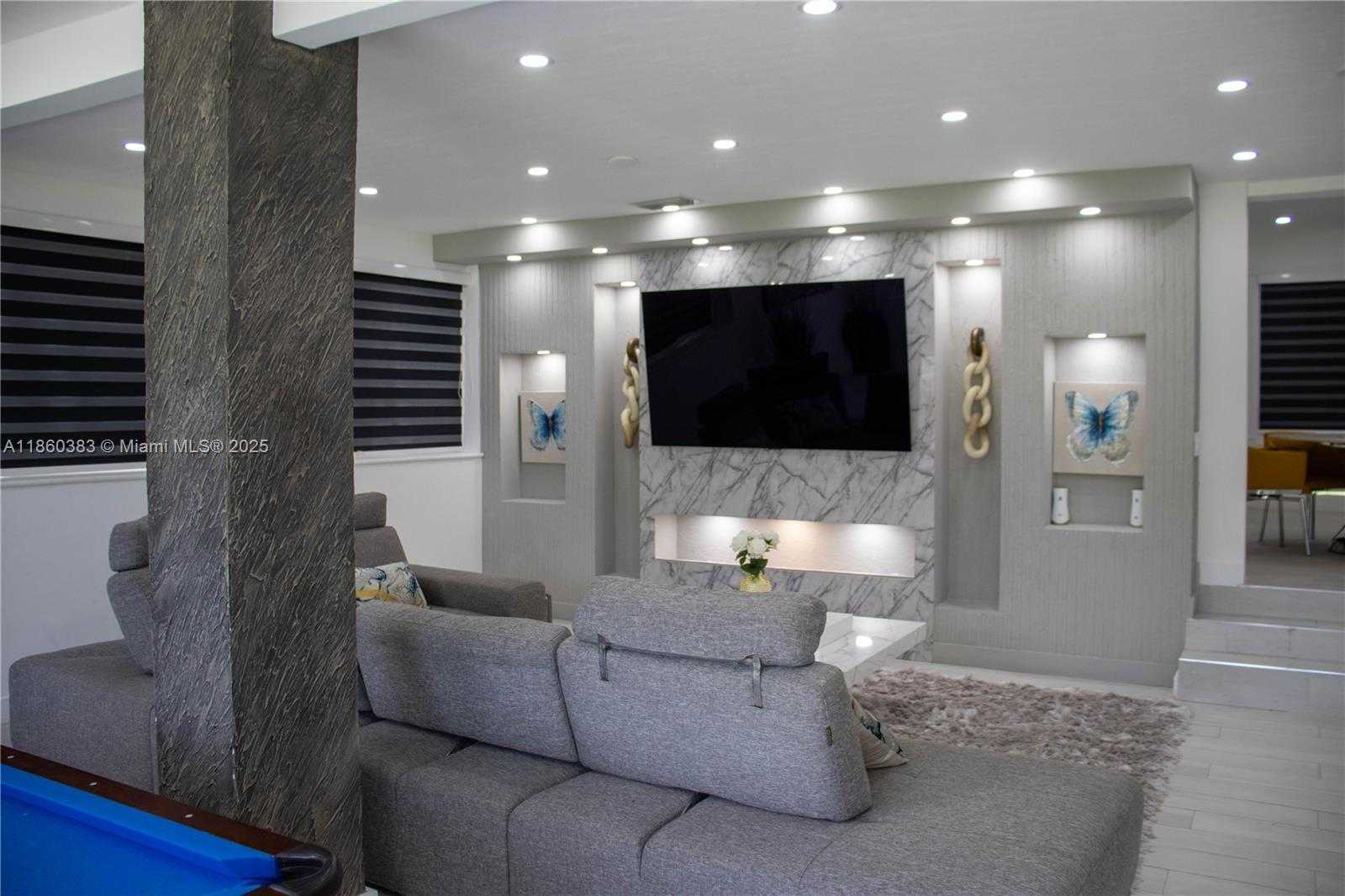 Small Image of 295 NORTH EAST 150TH ST, Miami Number 4