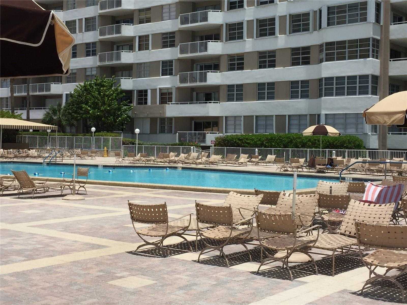 Small Image of 1950 SOUTH OCEAN DR #4B, Hallandale Beach Number 19