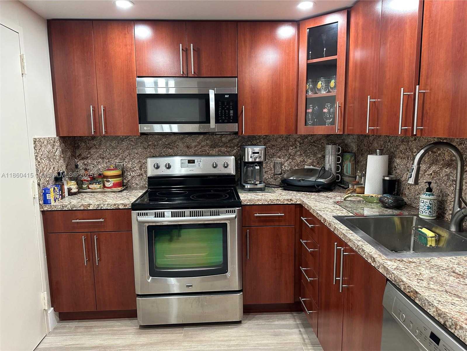 Small Image of 1950 SOUTH OCEAN DR #4B, Hallandale Beach Number 7
