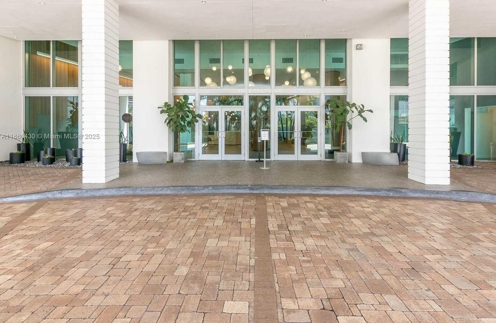 Small Image of 350 SOUTH MIAMI AVE #2214, Miami Number 49