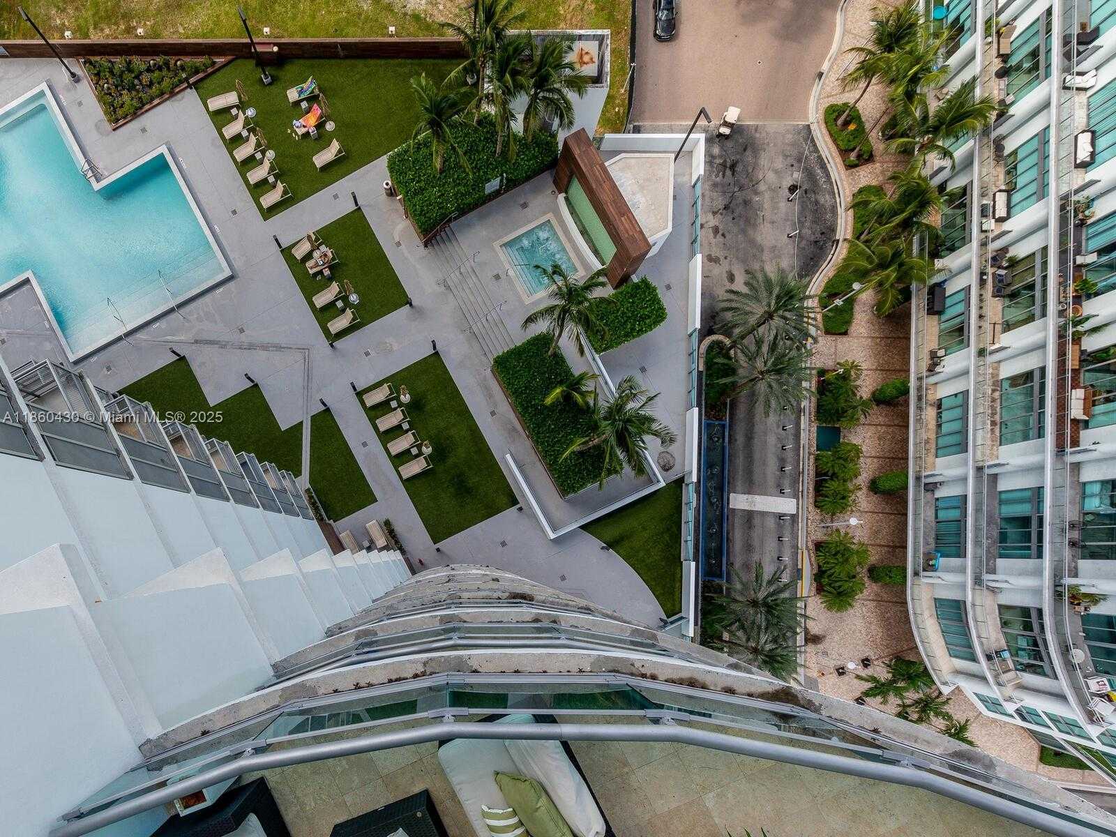 Small Image of 350 SOUTH MIAMI AVE #2214, Miami Number 74