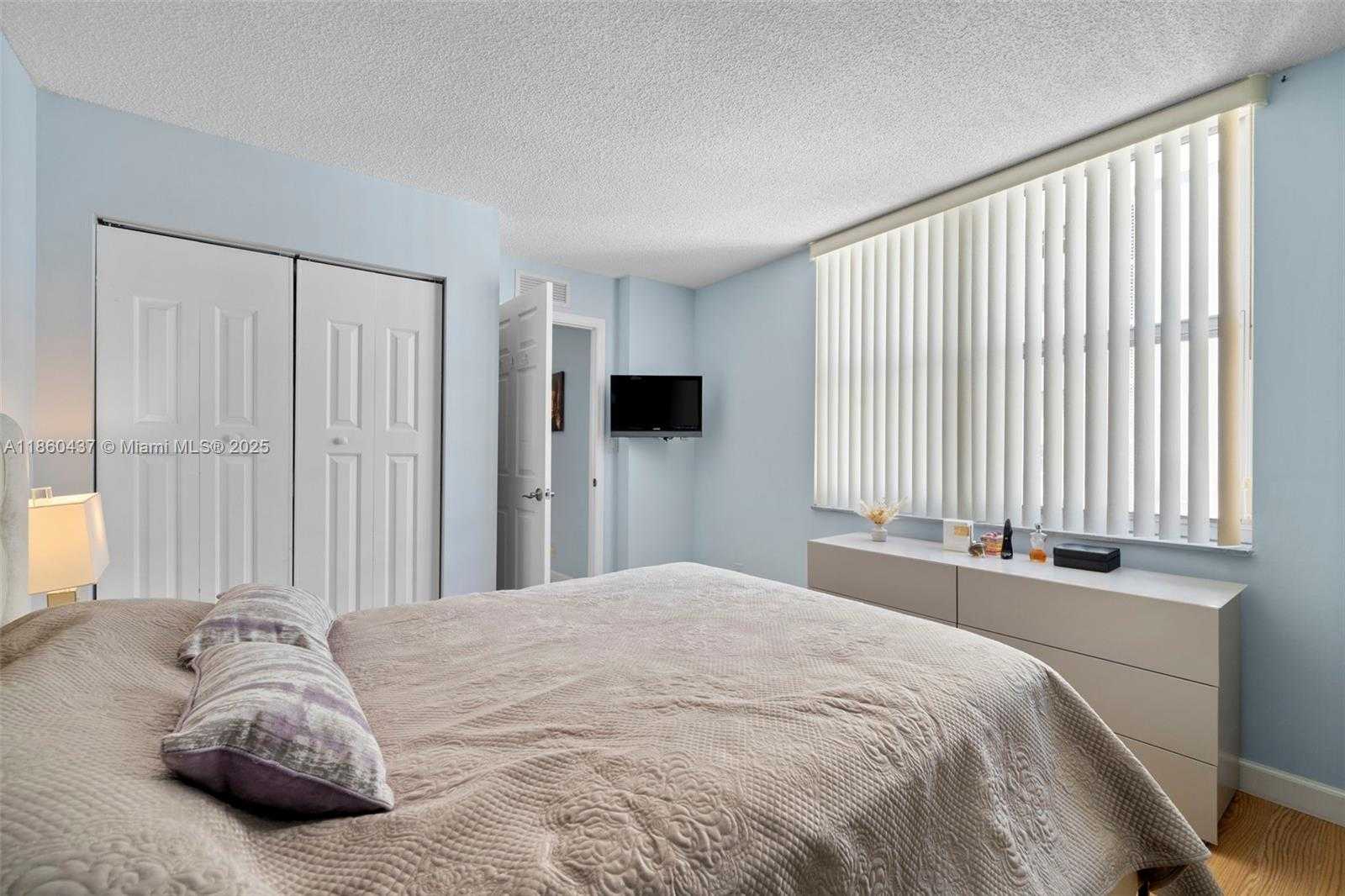 Small Image of 1865 SOUTH OCEAN DR #11D, Hallandale Beach Number 14