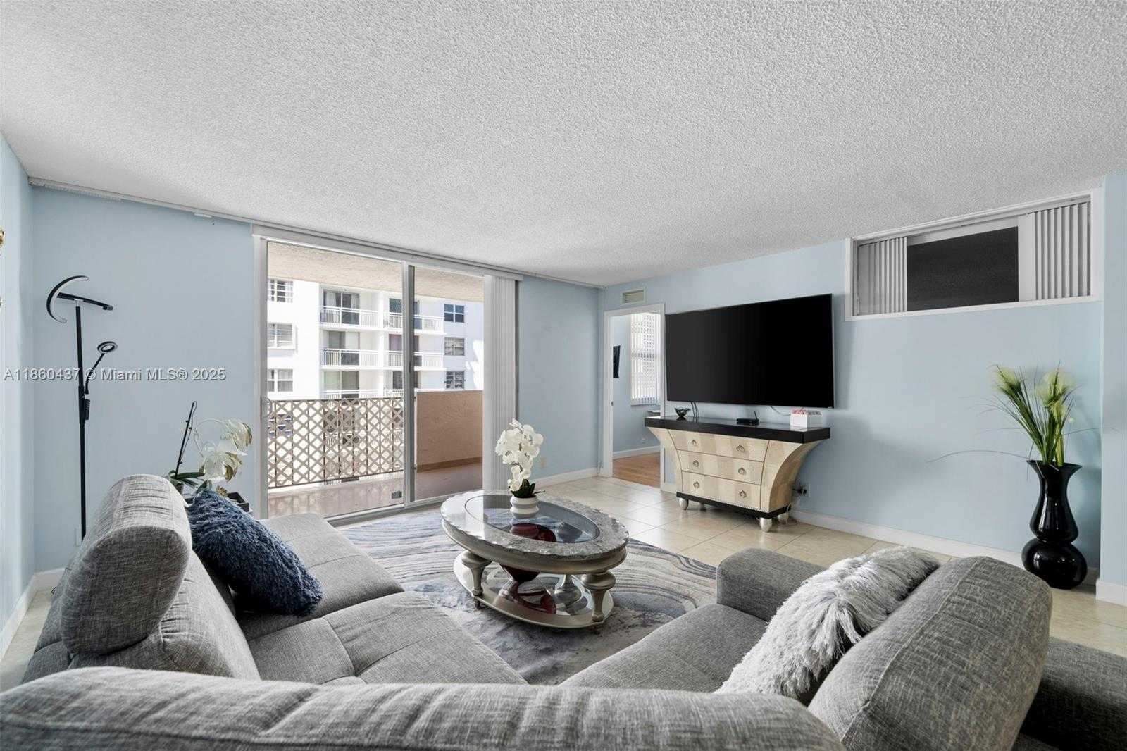 Small Image of 1865 SOUTH OCEAN DR #11D, Hallandale Beach Number 4