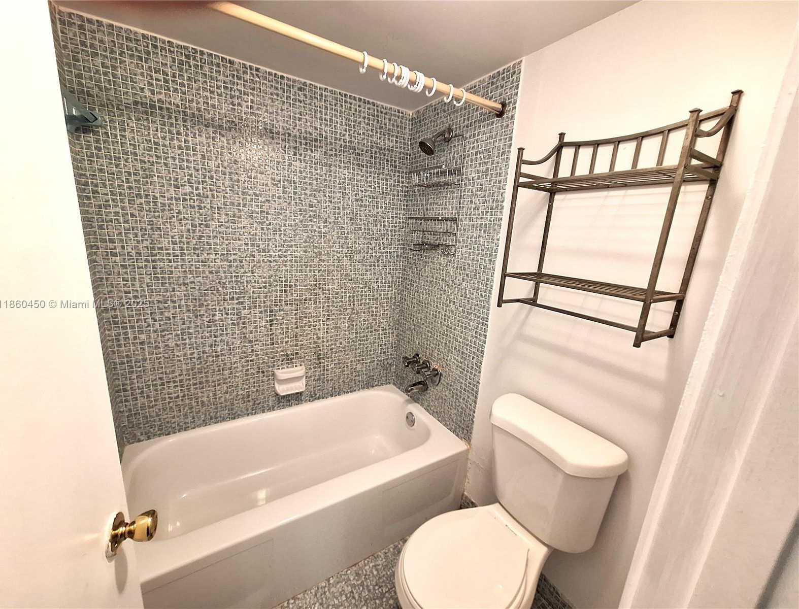 Small Image of 1351 NORTH EAST MIAMI GARDENS DR #1222E, Miami Number 12